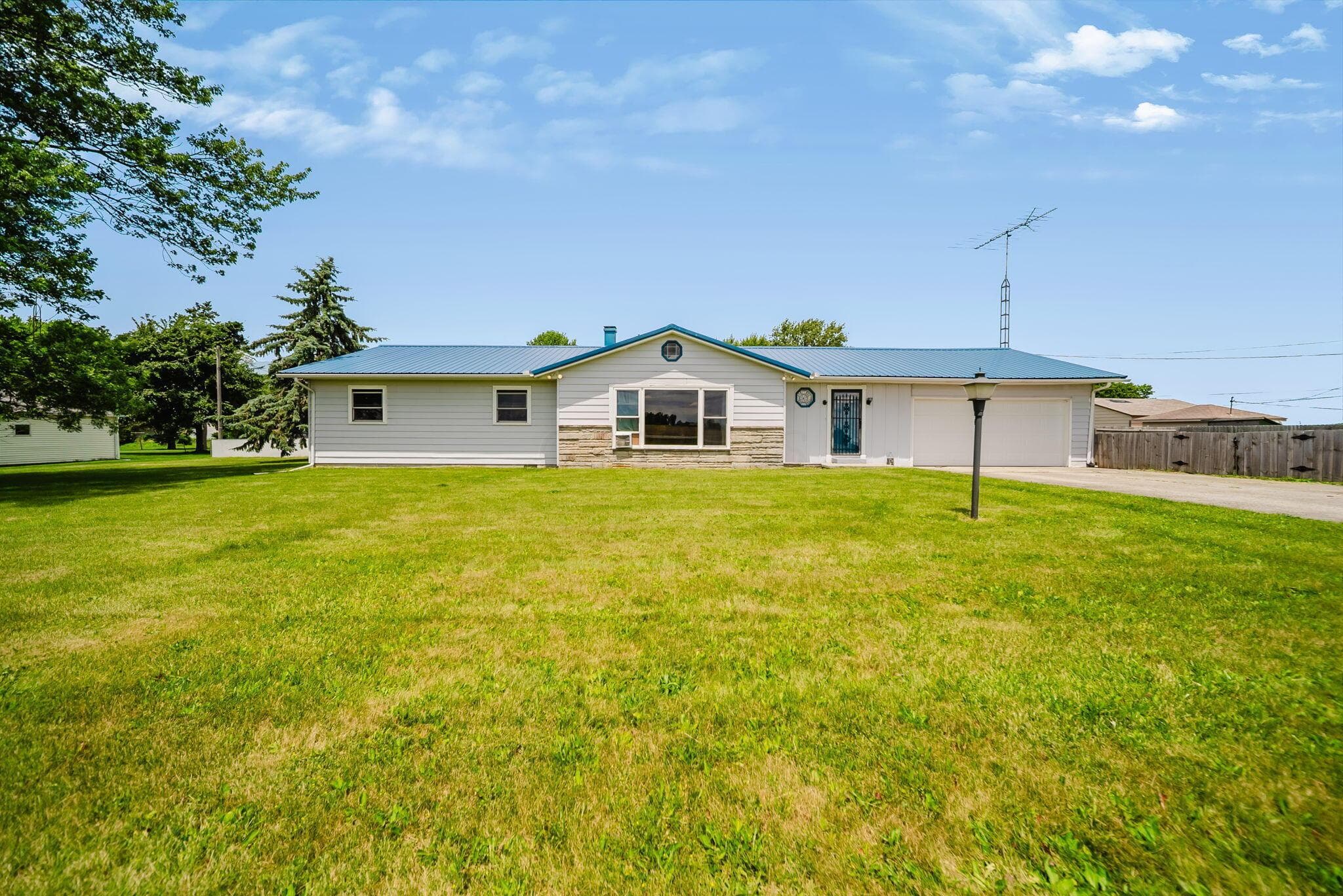 2060 Marion Williamsport Road E, Marion, OH 43302