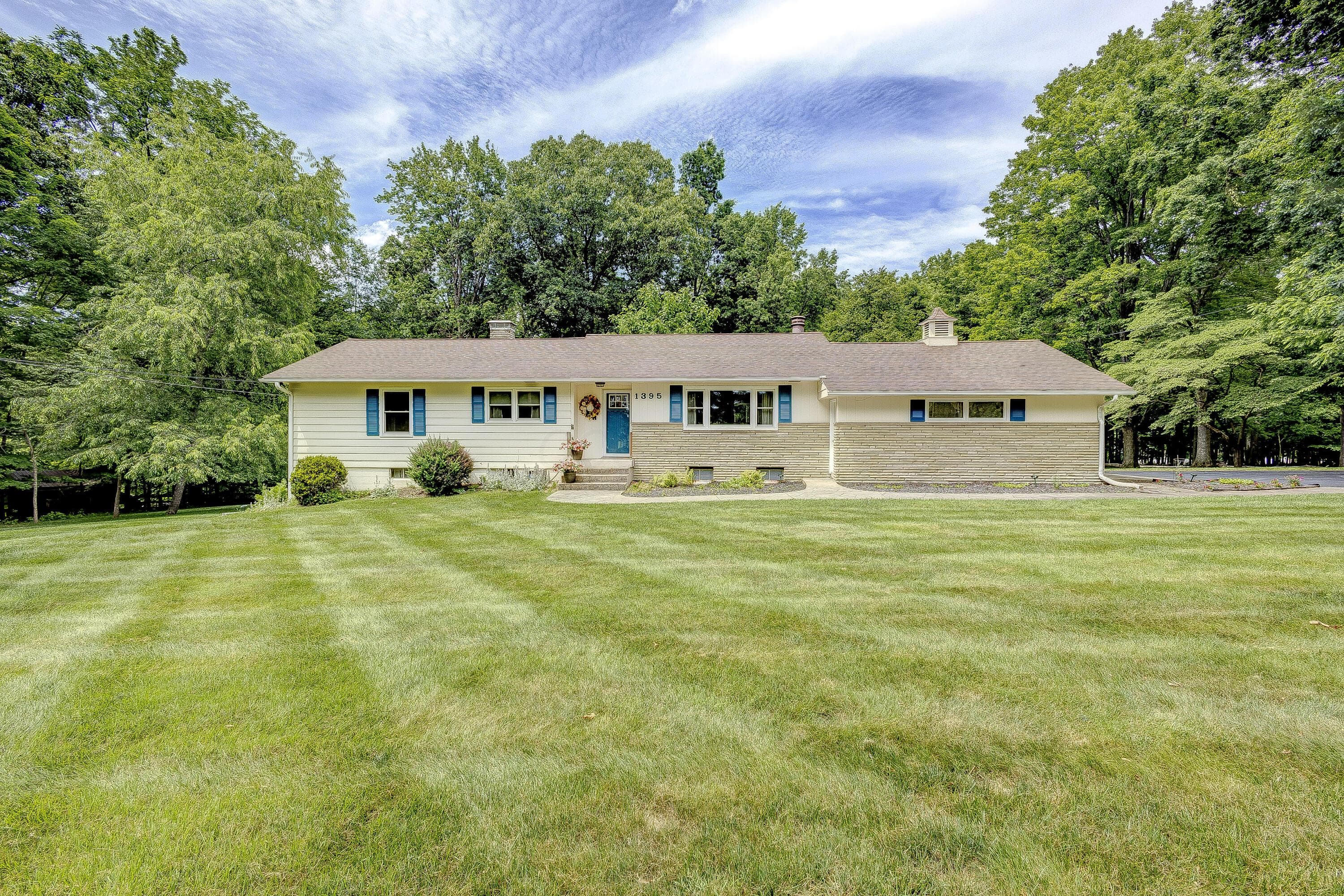 1395 New Gambier Road, Mount Vernon, OH