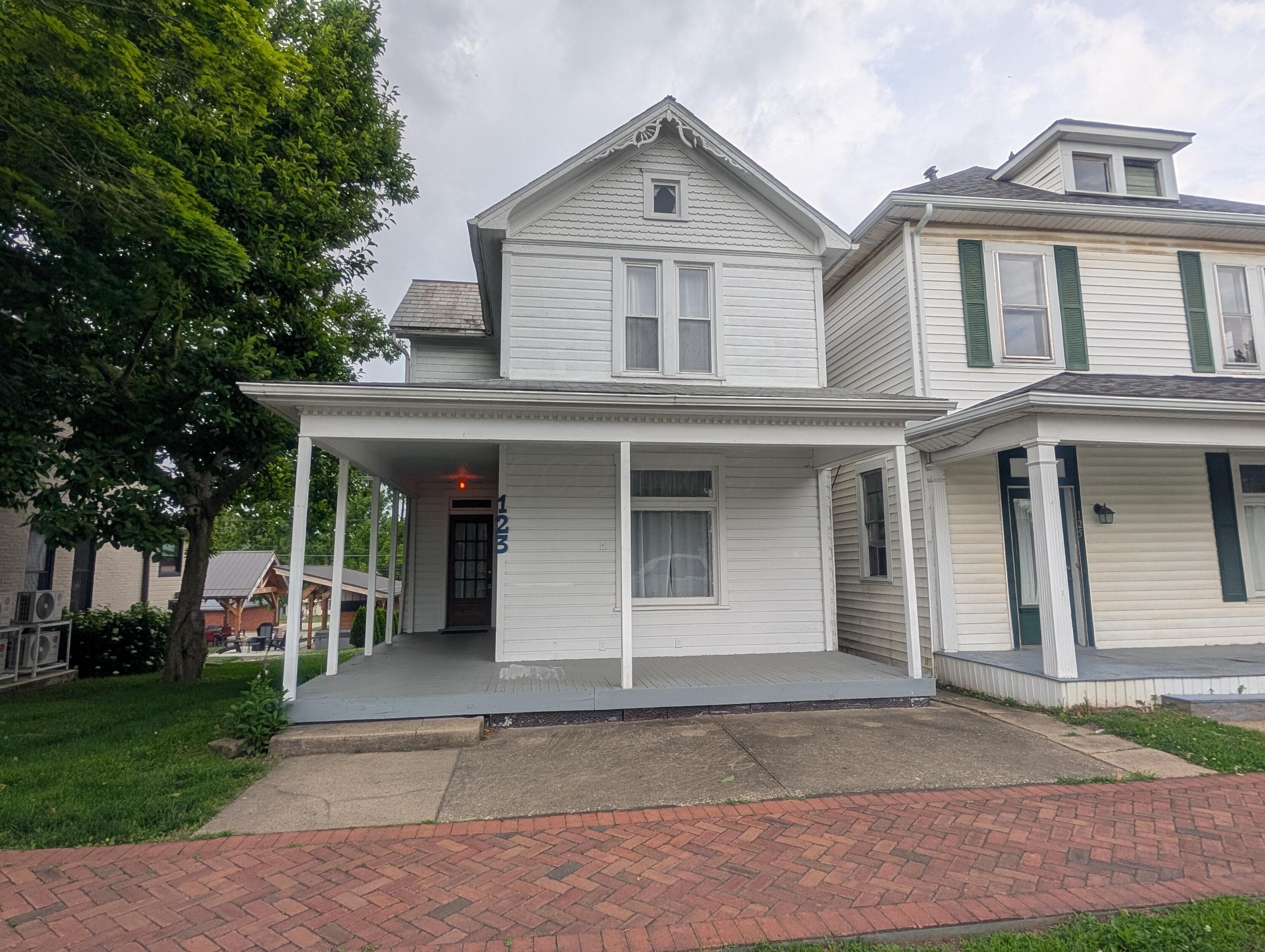 123 E Main Street, Somerset, OH 43783