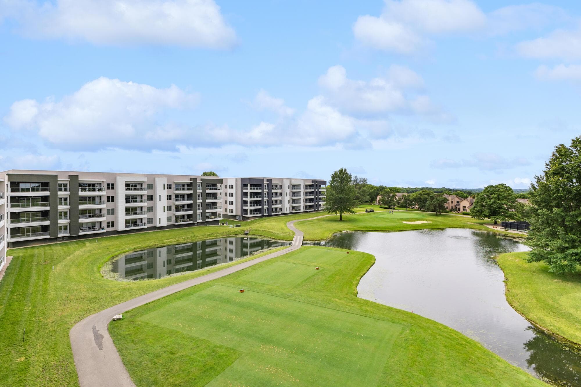 5233 Highpointe Lakes Drive #402, Westerville, OH 43081