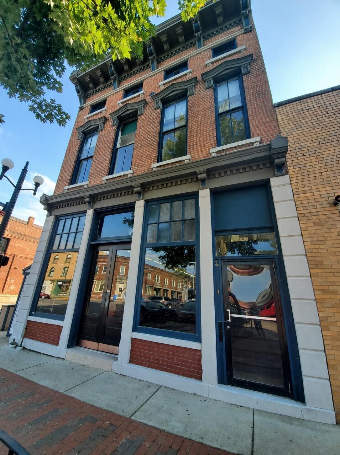 73 S Main Street, London, OH 43140