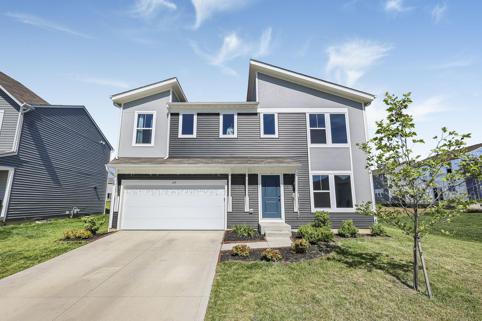 224 Leatherleaf Way, Pataskala, OH 43062