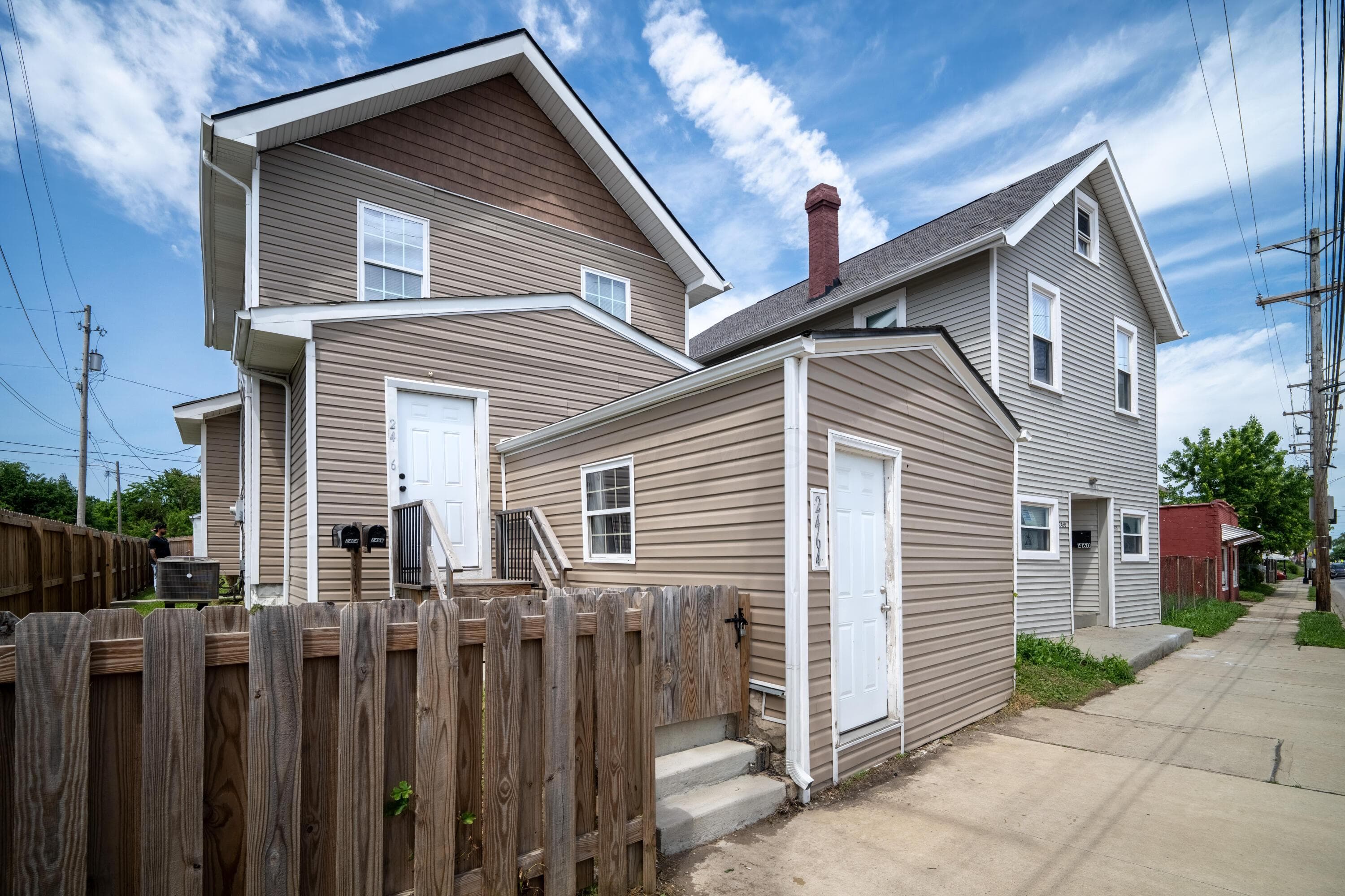 2464 Sullivant Avenue, Columbus, OH 43204