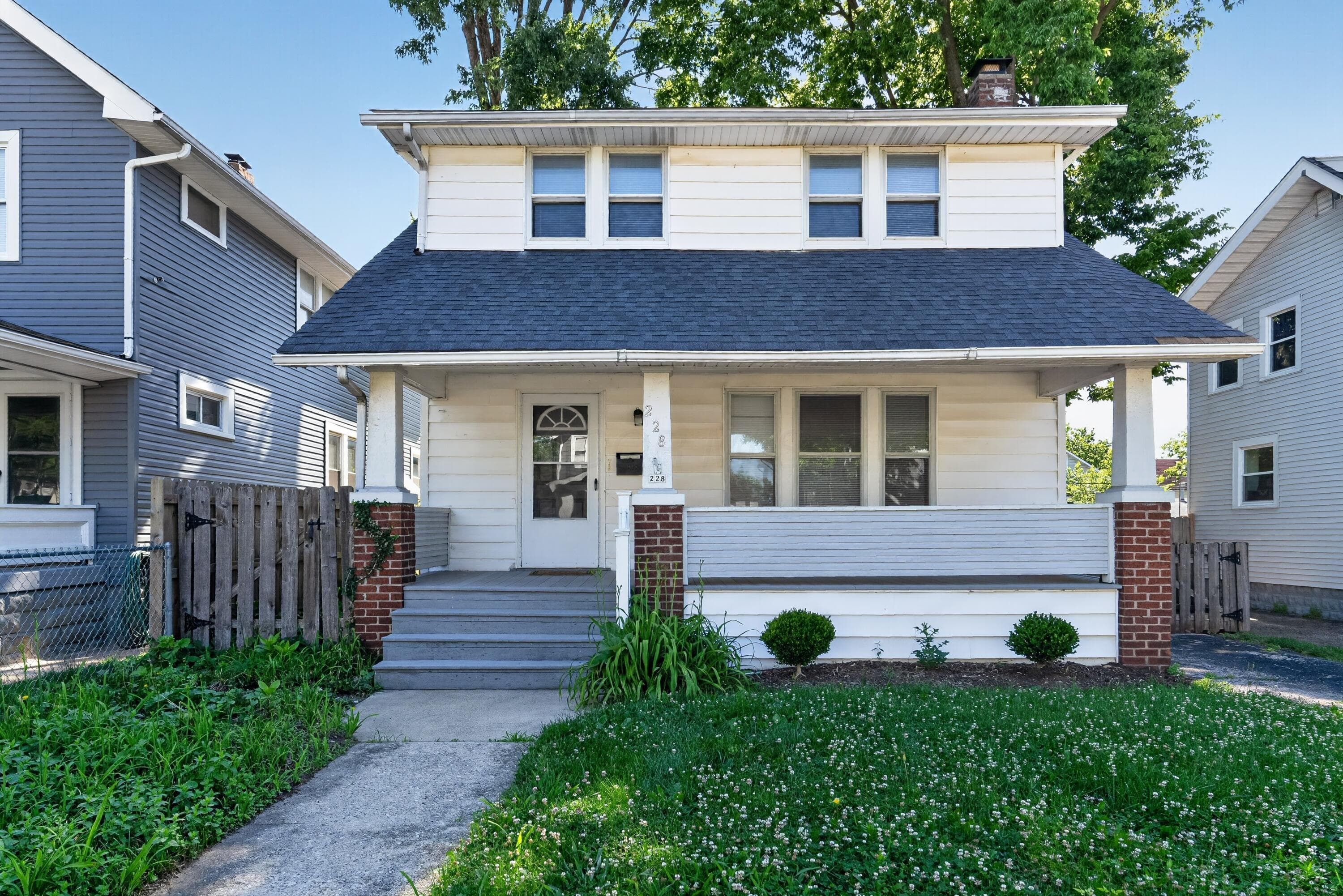228 N Warren Avenue, Columbus, OH 43204