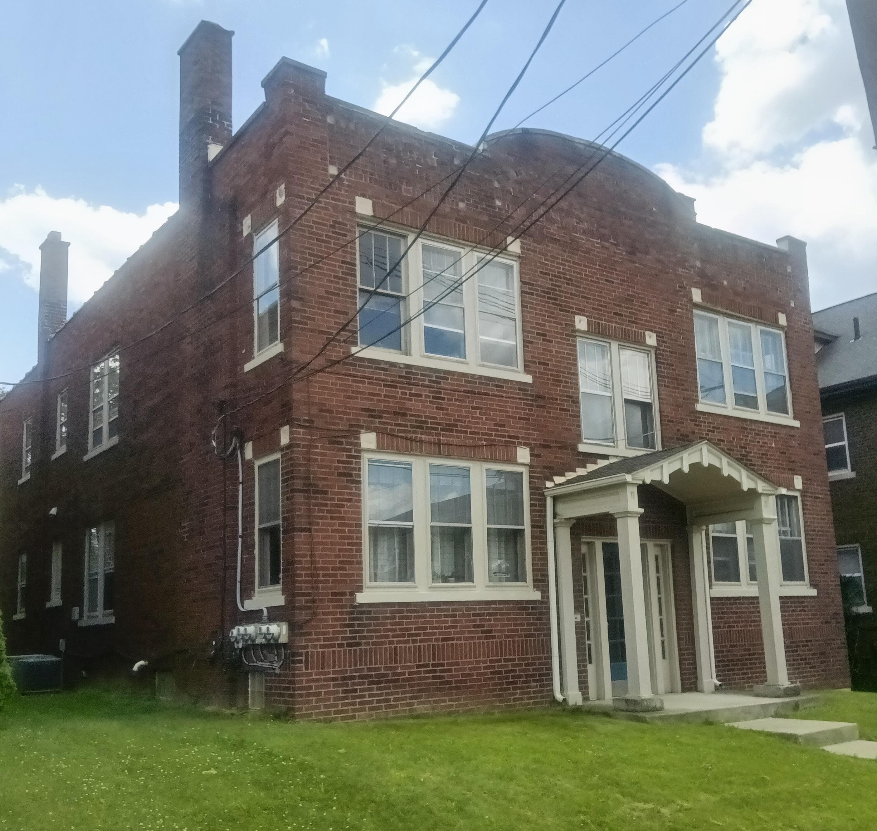 169 E Arcadia Avenue, Columbus, OH 43202