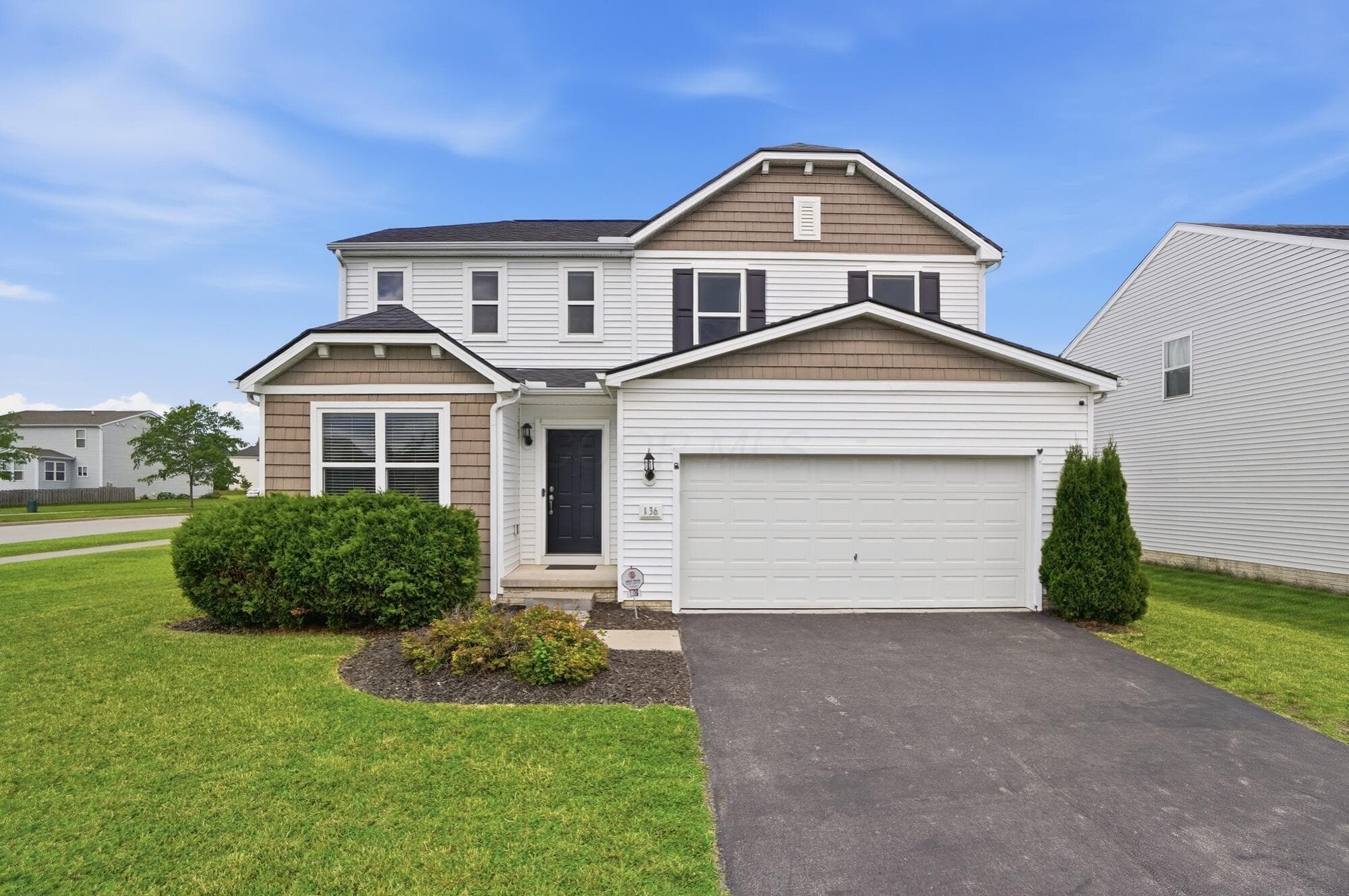 136 Halcyon Drive, Pataskala, OH