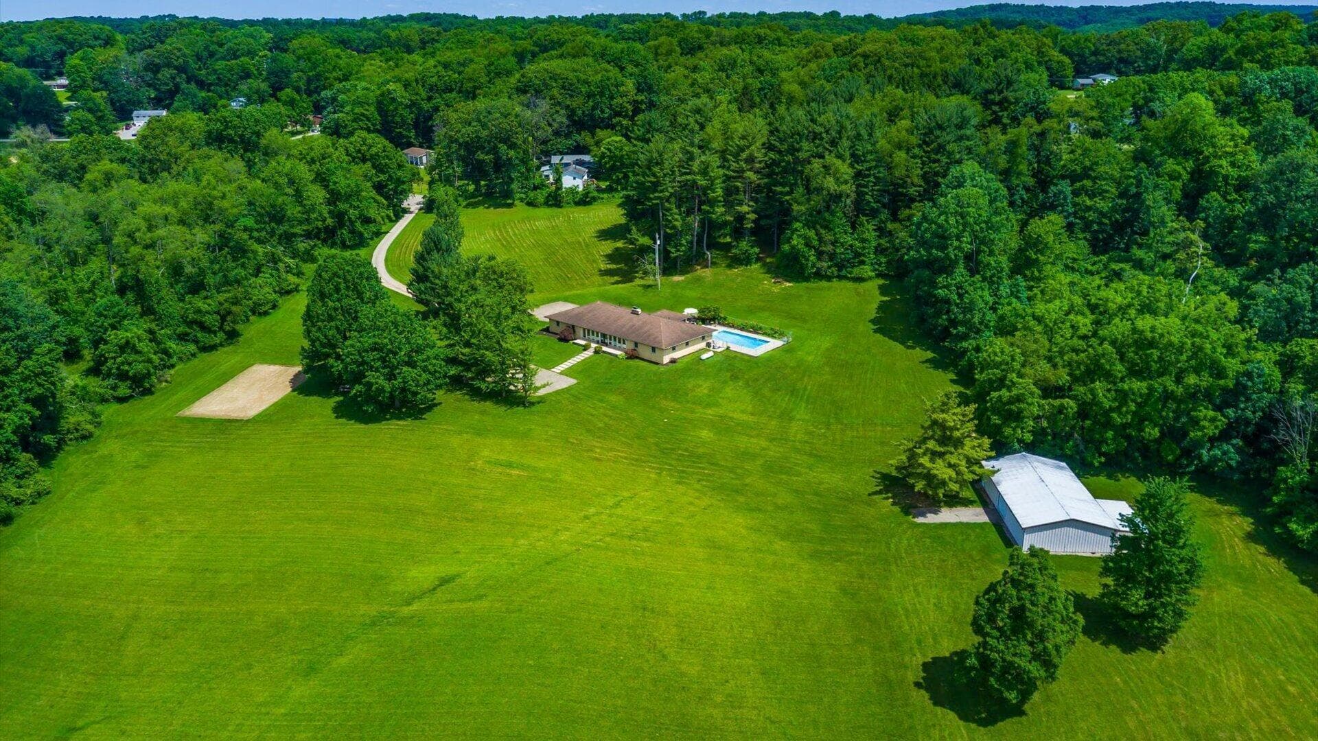 255 Briarwood Drive, Newark, OH 43055