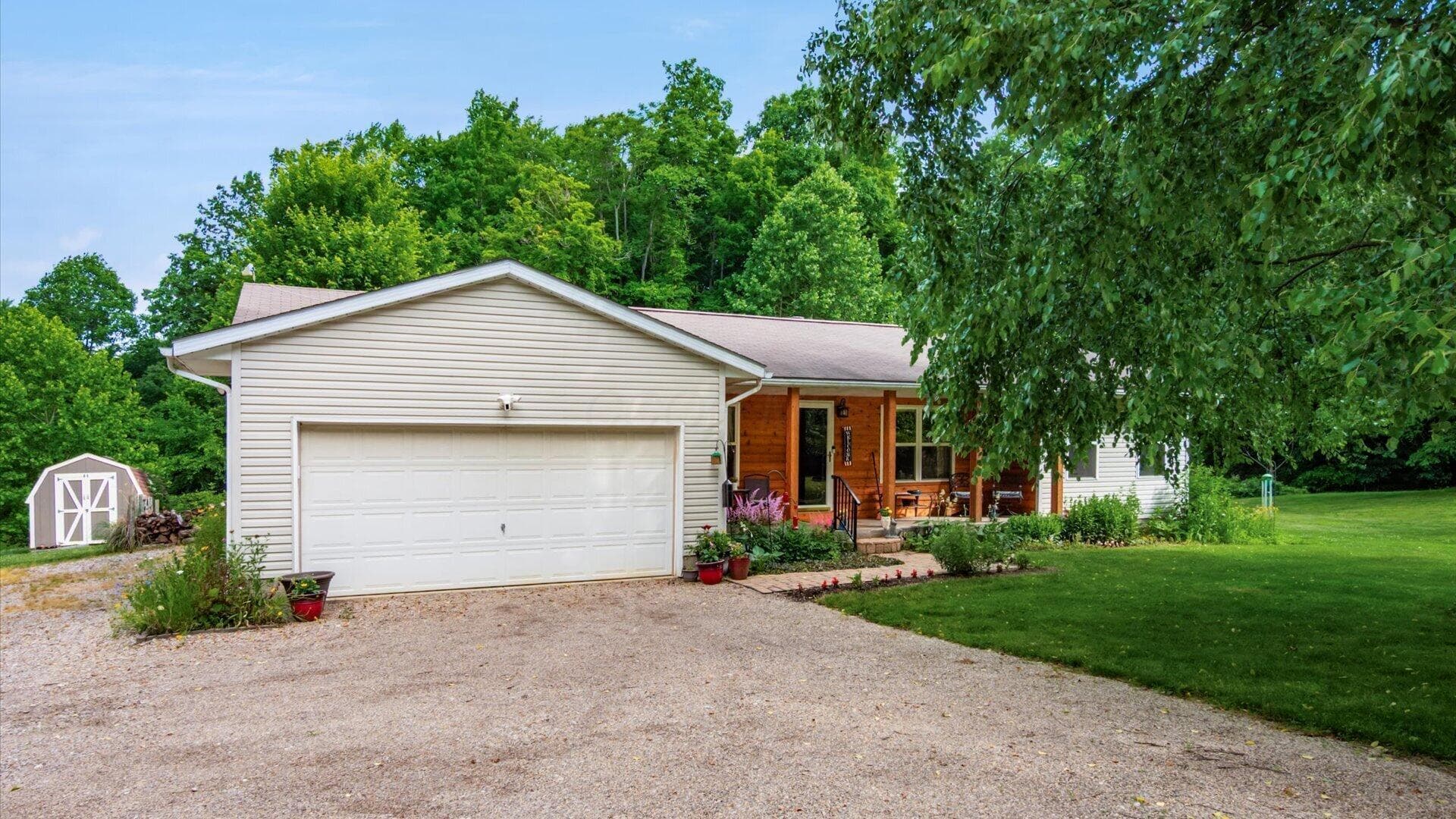 9250 Township Road 169 NE, New Lexington, OH 43764