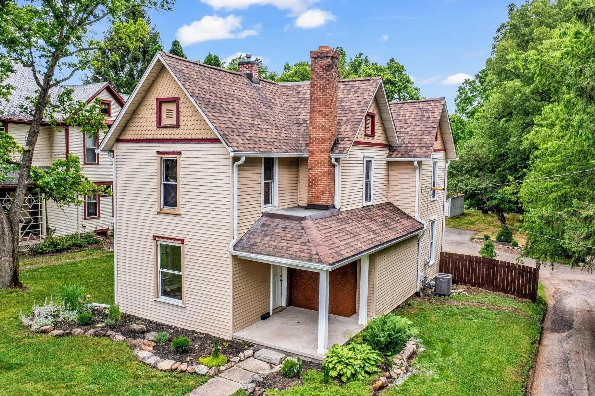448 W William Street, Delaware, OH 43015