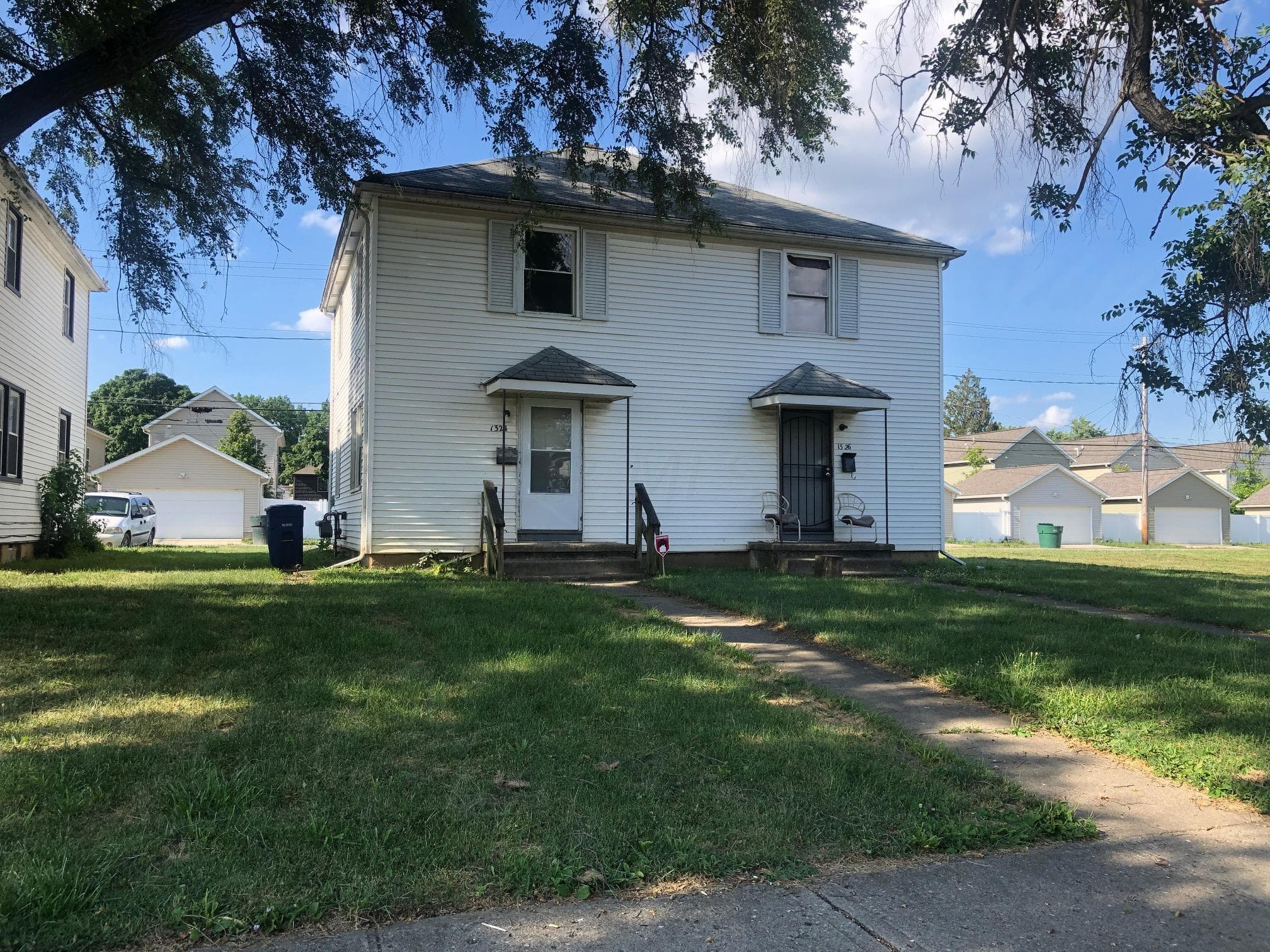 1324 E 25th Avenue, Columbus, OH 43211