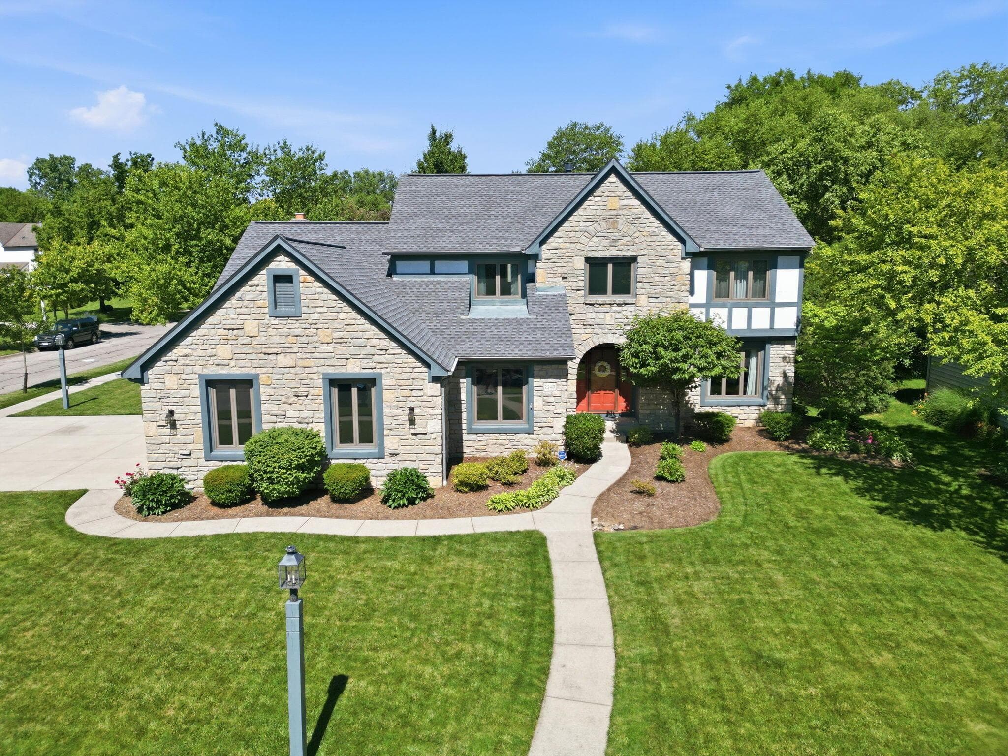 2347 Collins Drive, Worthington, OH 43085