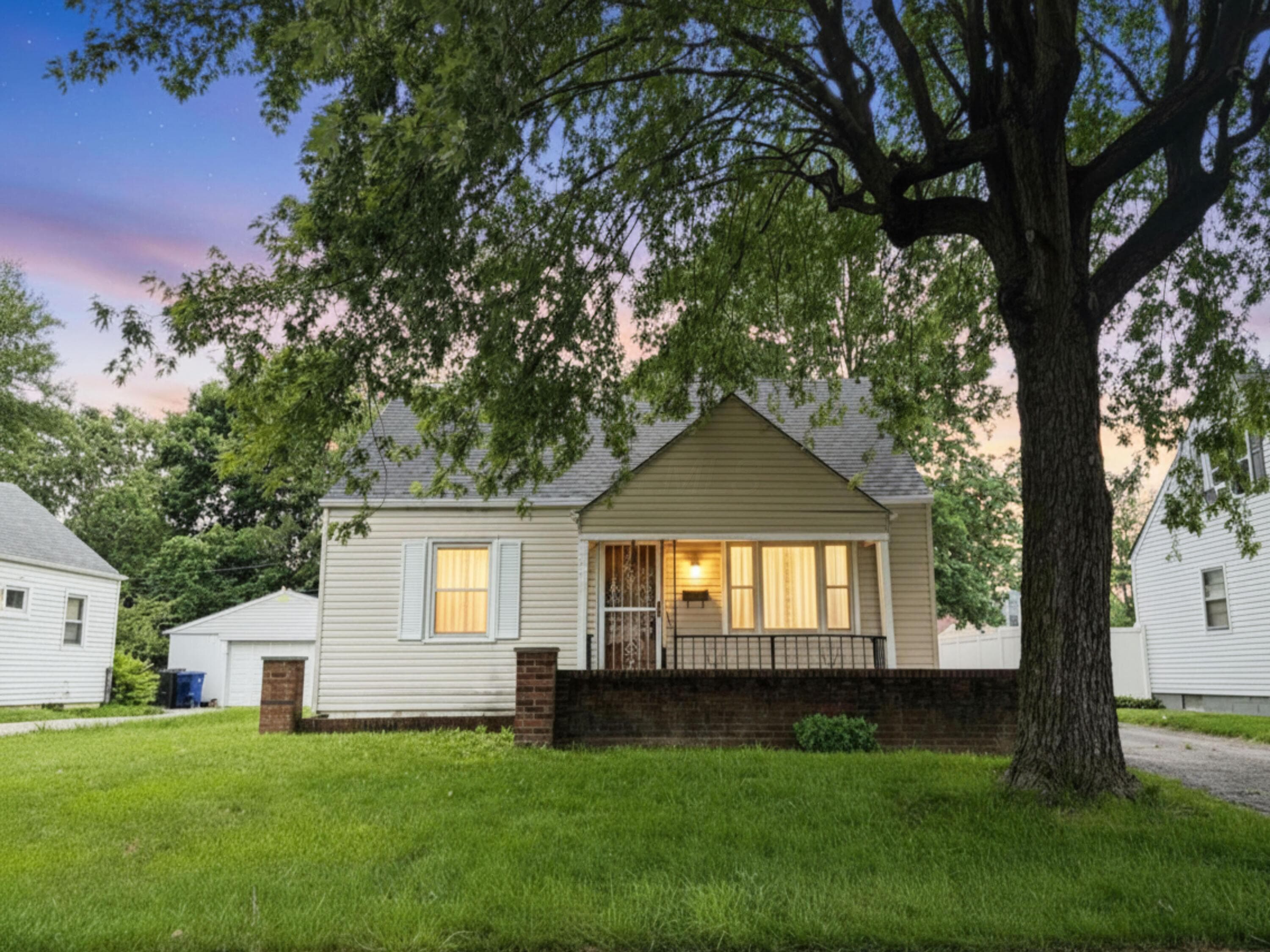 2207 Genessee Avenue, Columbus, OH 43211