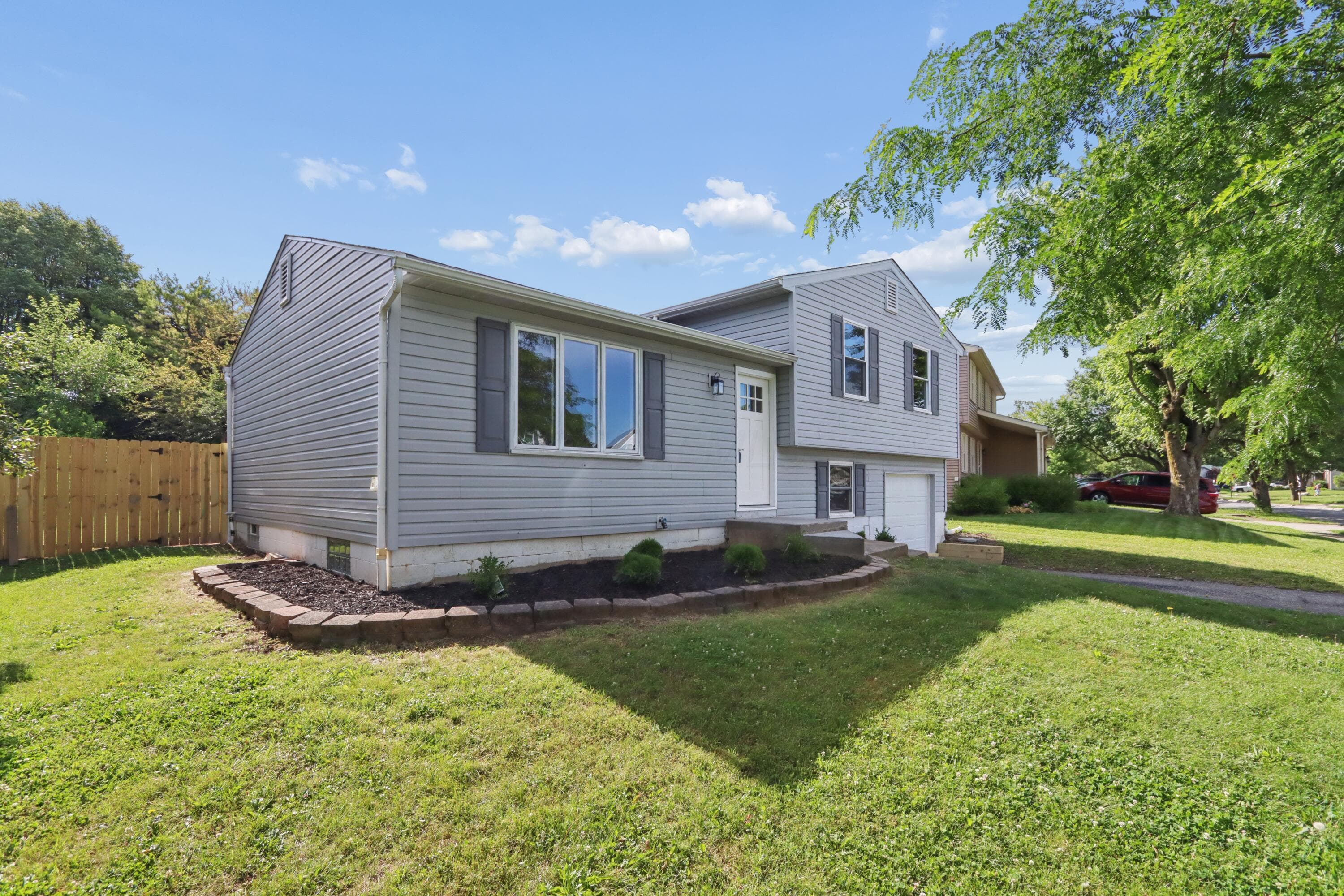 1300 Laurel Green Place, Galloway, OH