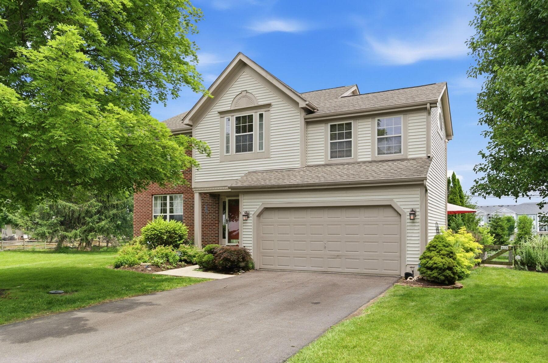 8910 SEDONA Court, Lewis Center, OH 43035