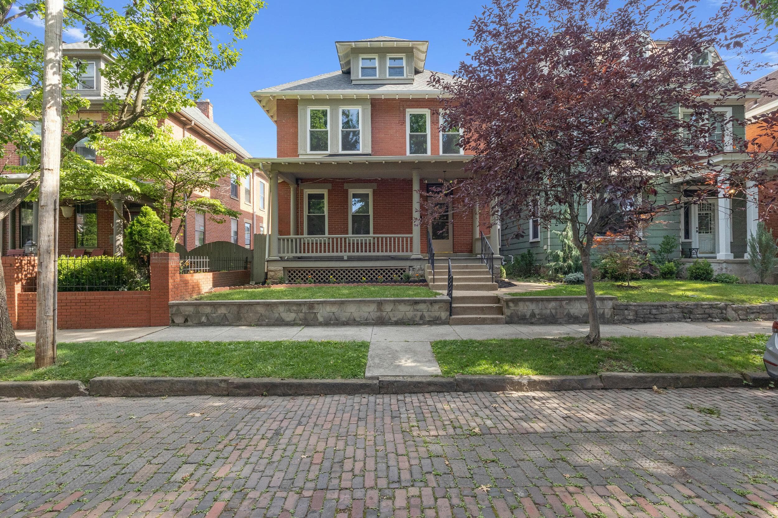 146 E Mithoff Street, Columbus, OH 43206