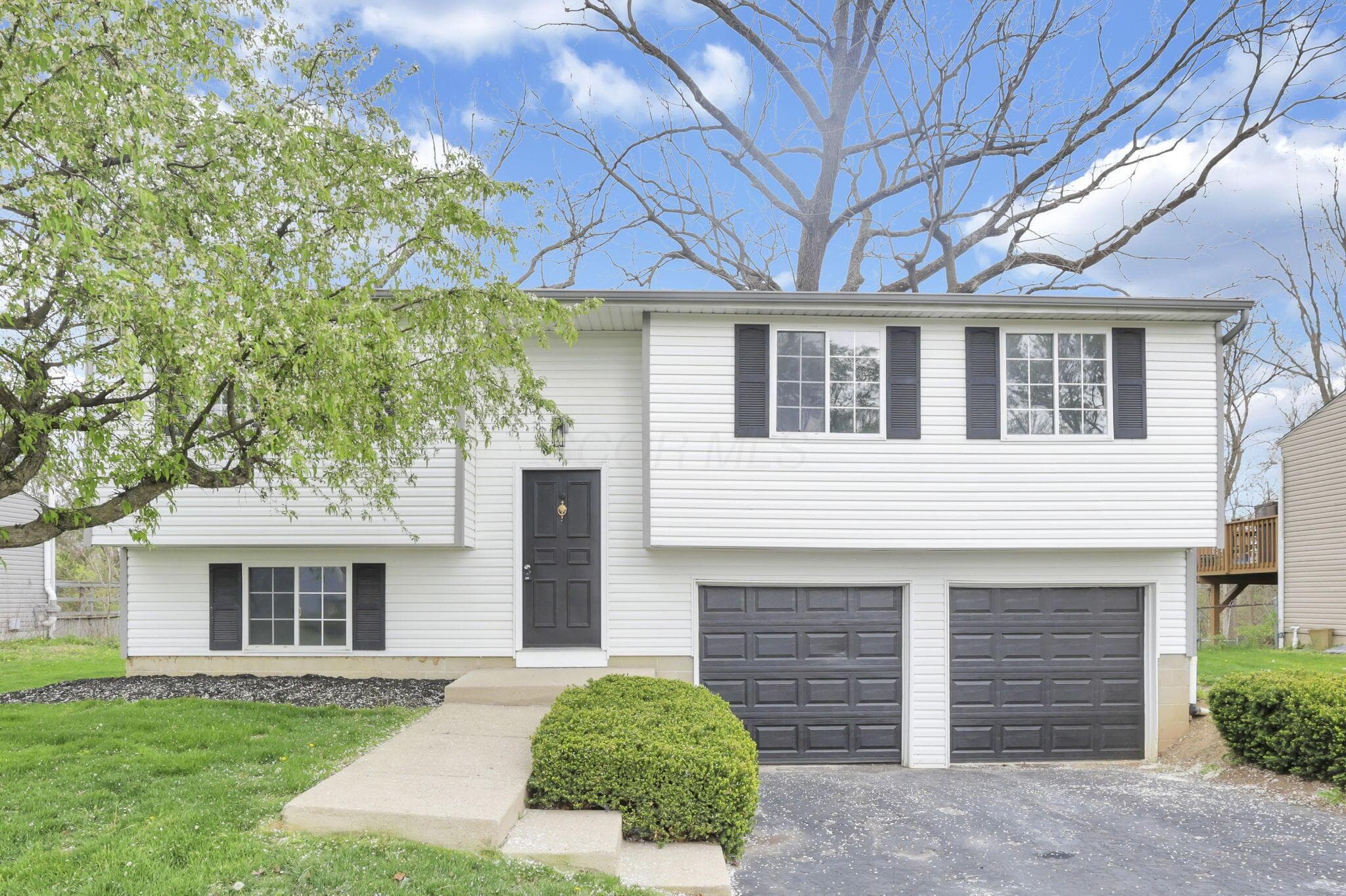 8906 Lakefield Court, Galloway, OH 43119