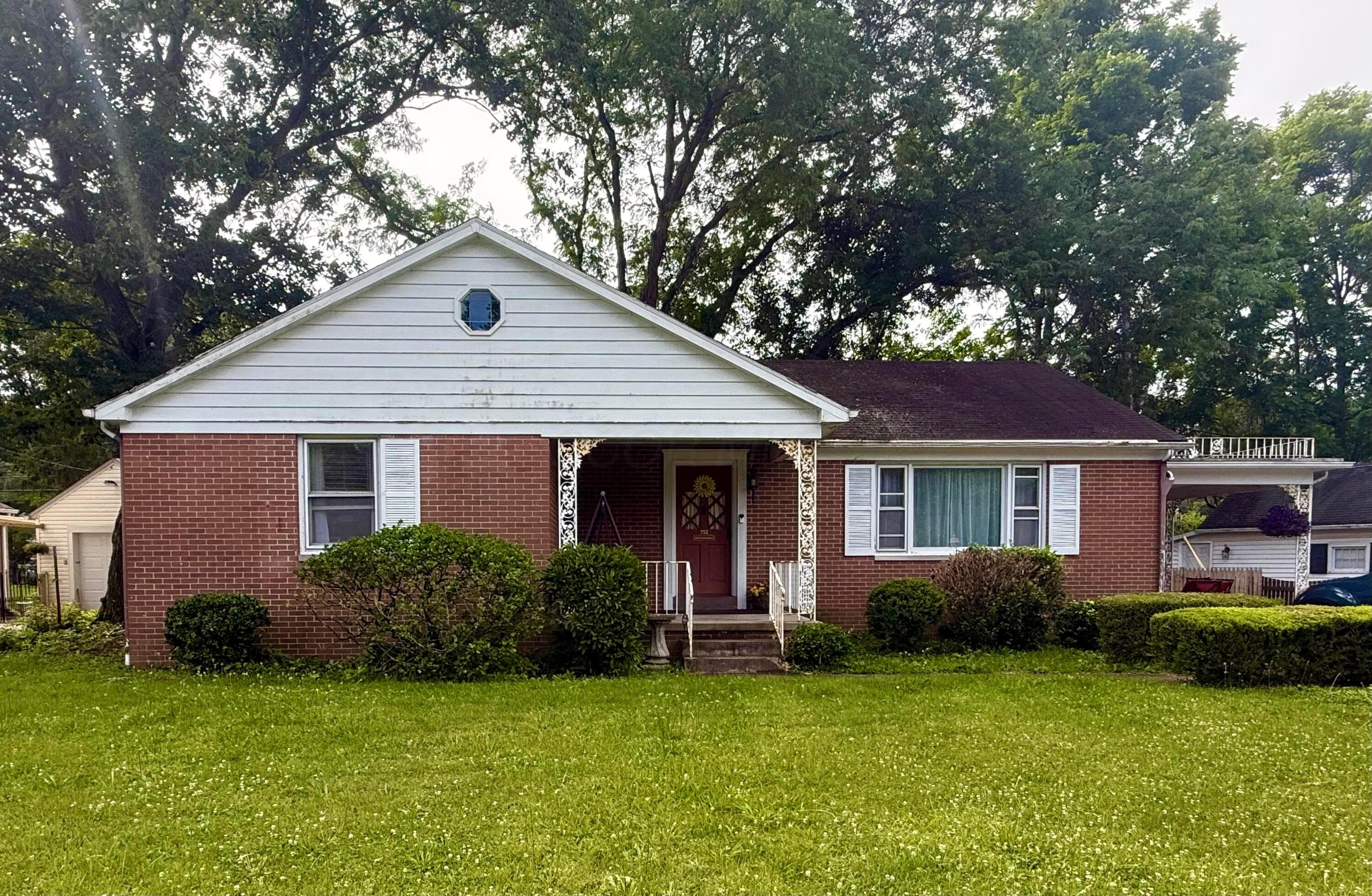 752 Pleasantville Road, Lancaster, OH 43130