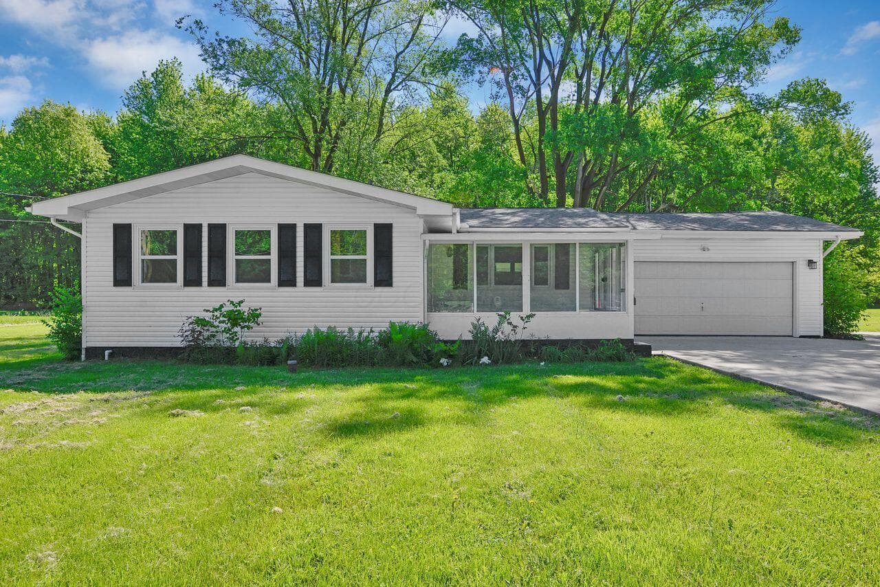 3543 S State Route 605, Galena, OH 43021