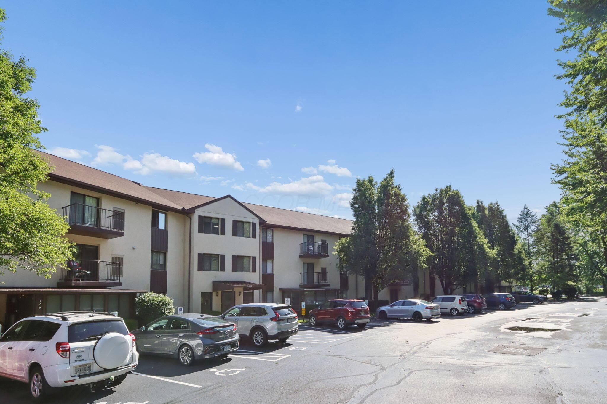 3939 Karl Road #100, Columbus, OH 43224