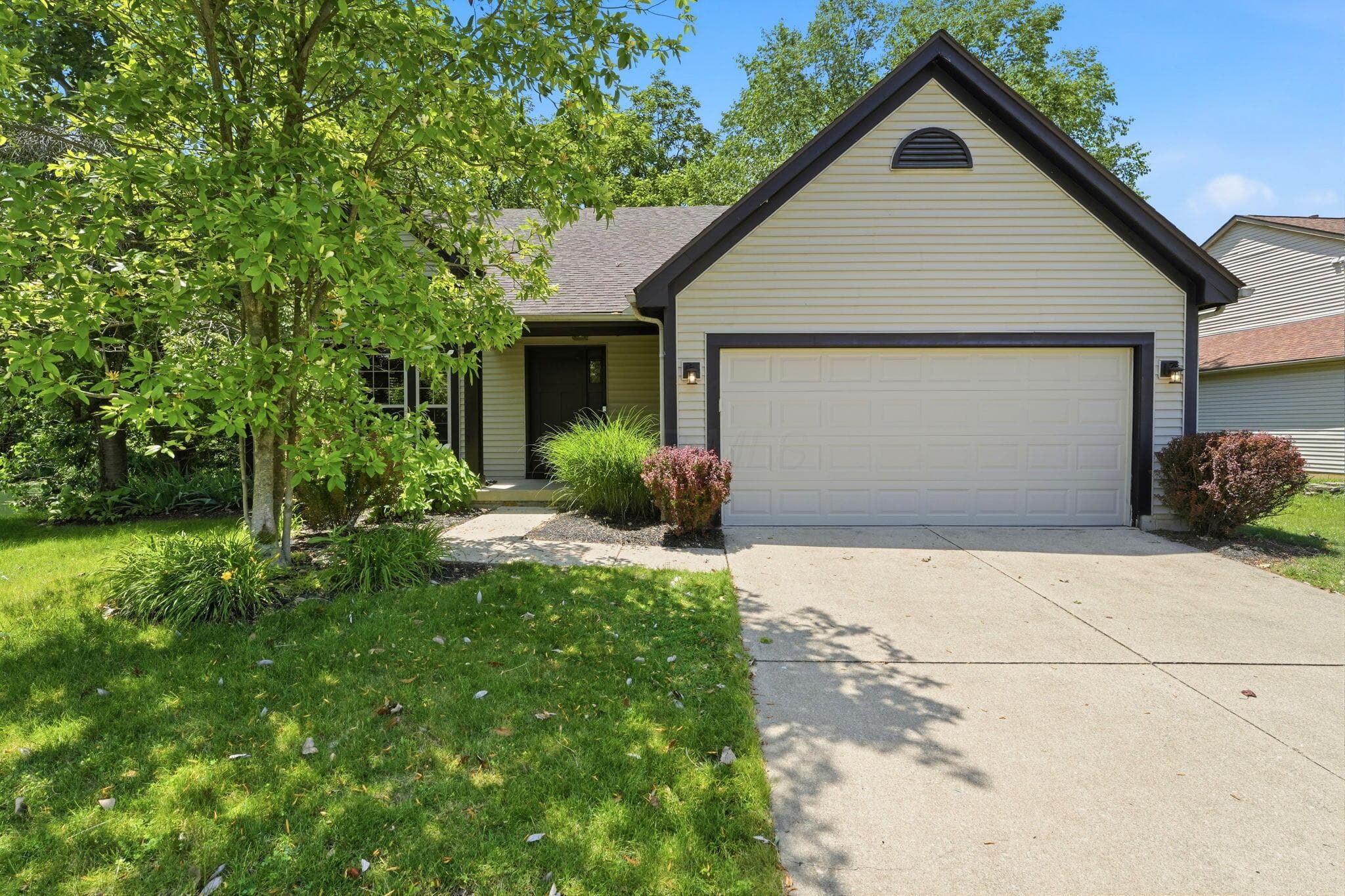 7504 Crossing Place, Lewis Center, OH 43035