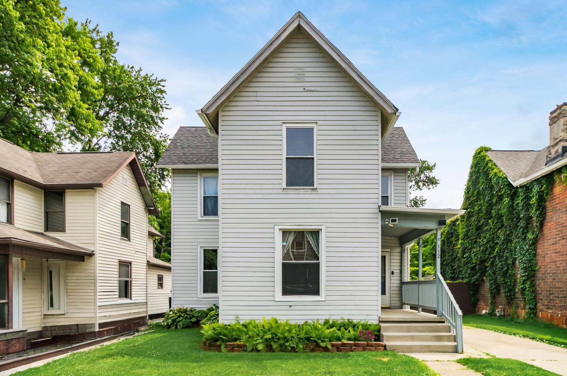 112 Dewey Avenue, Newark, OH 43055