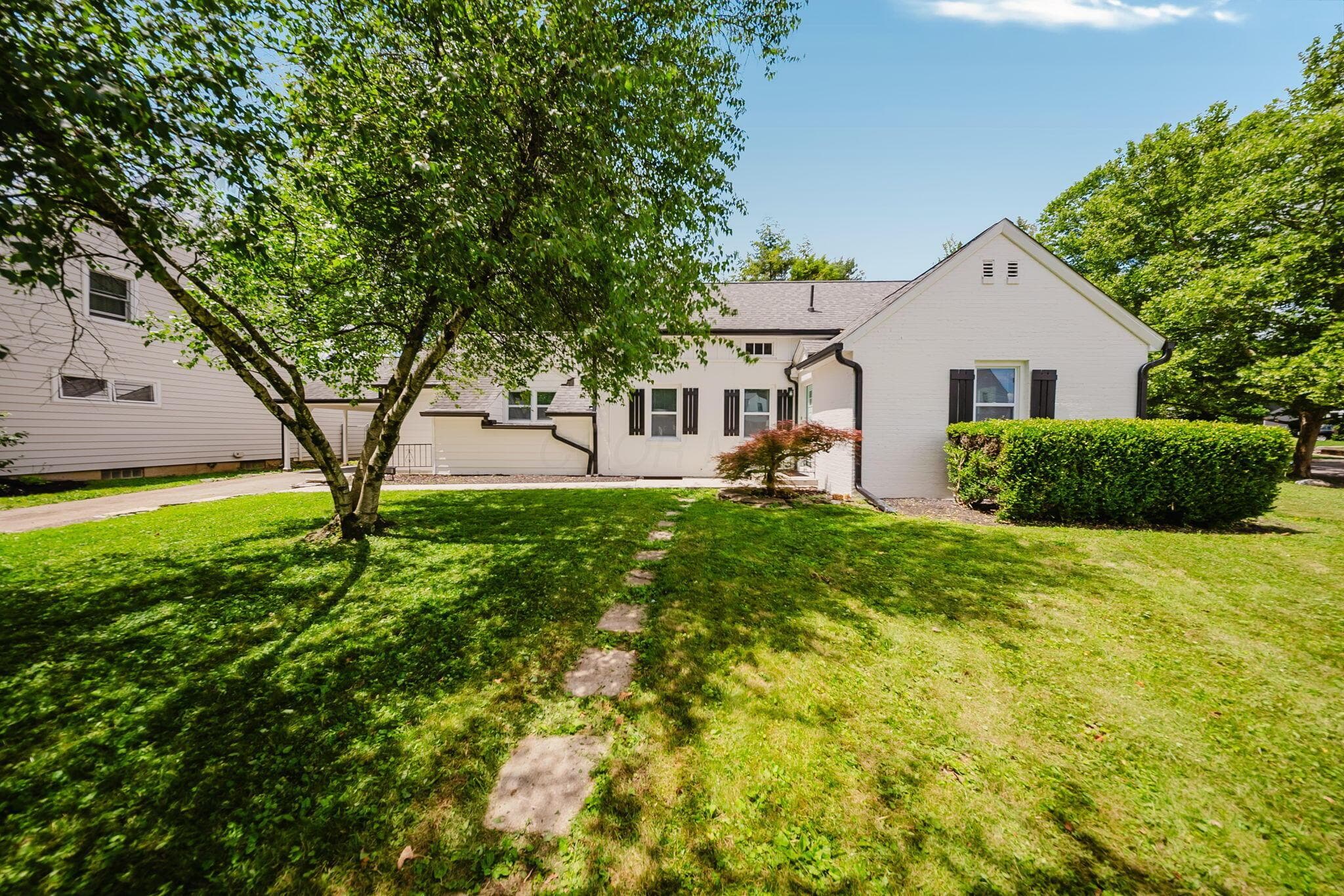1899 Denbridge Way, Columbus, OH 43219