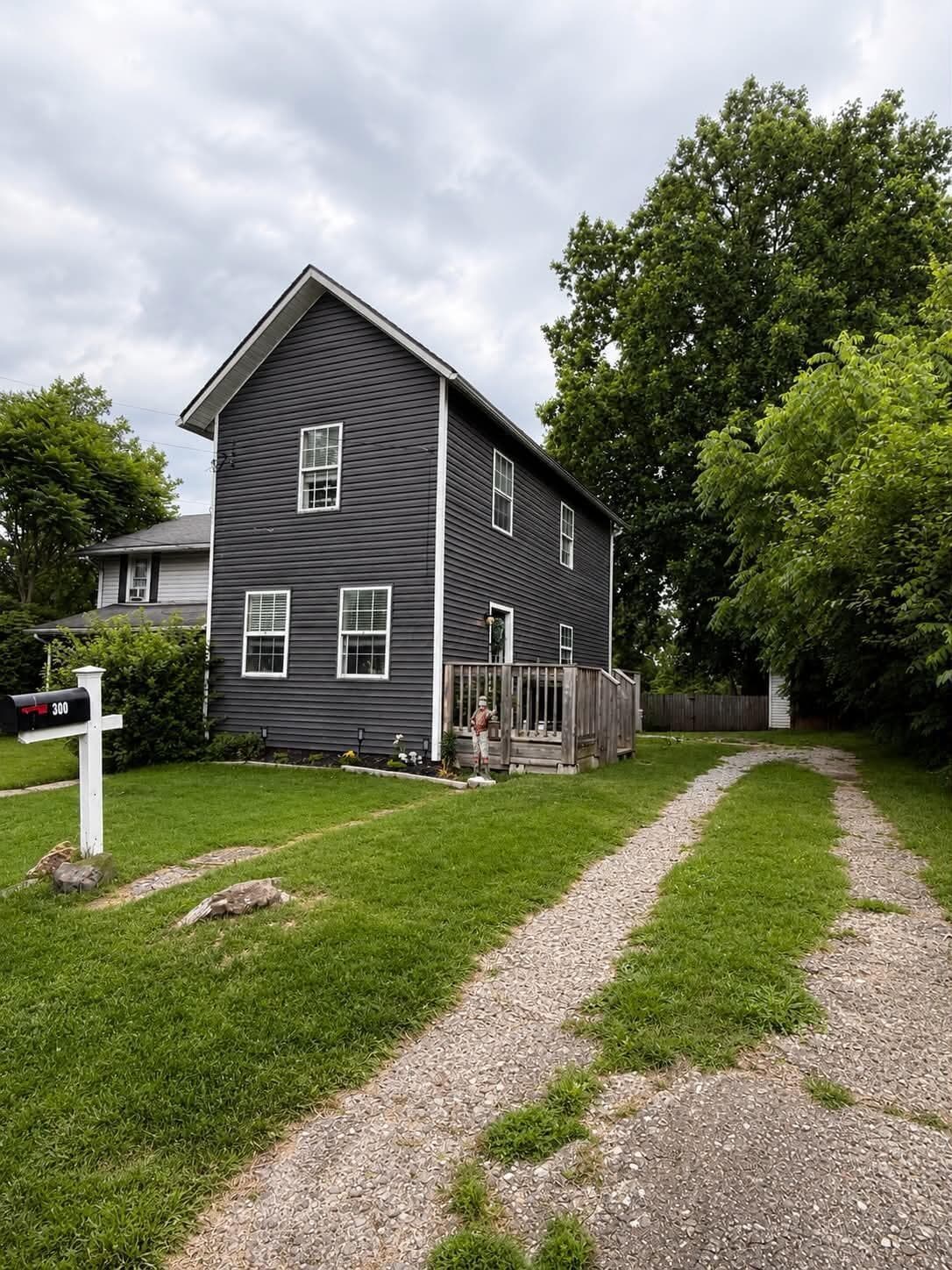300 N Buena Vista Street, Newark, OH 43055