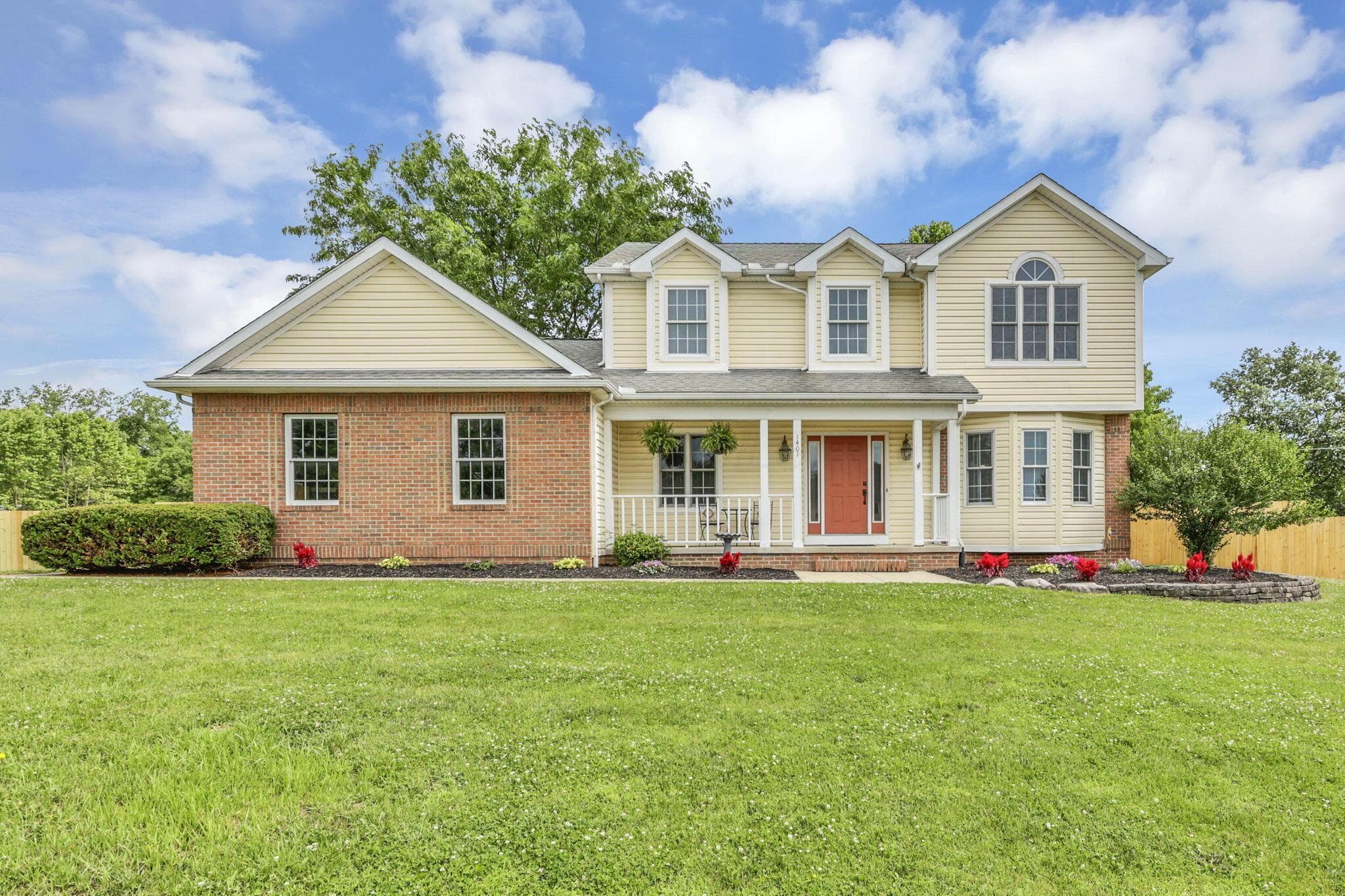 1401 Beverly Hills Drive, Lancaster, OH 43130