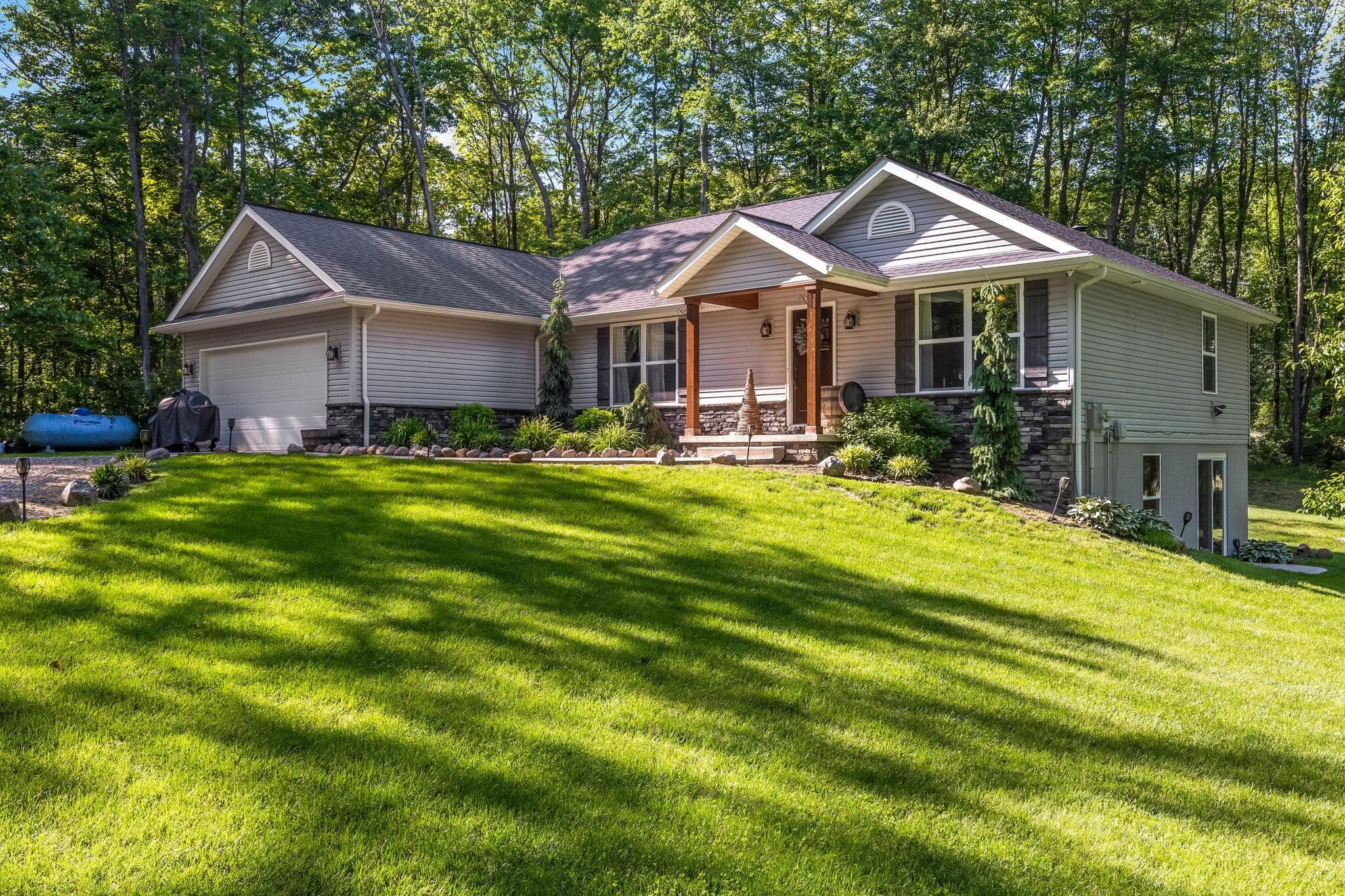 3255 Loper Road NE, Newark, OH 43055