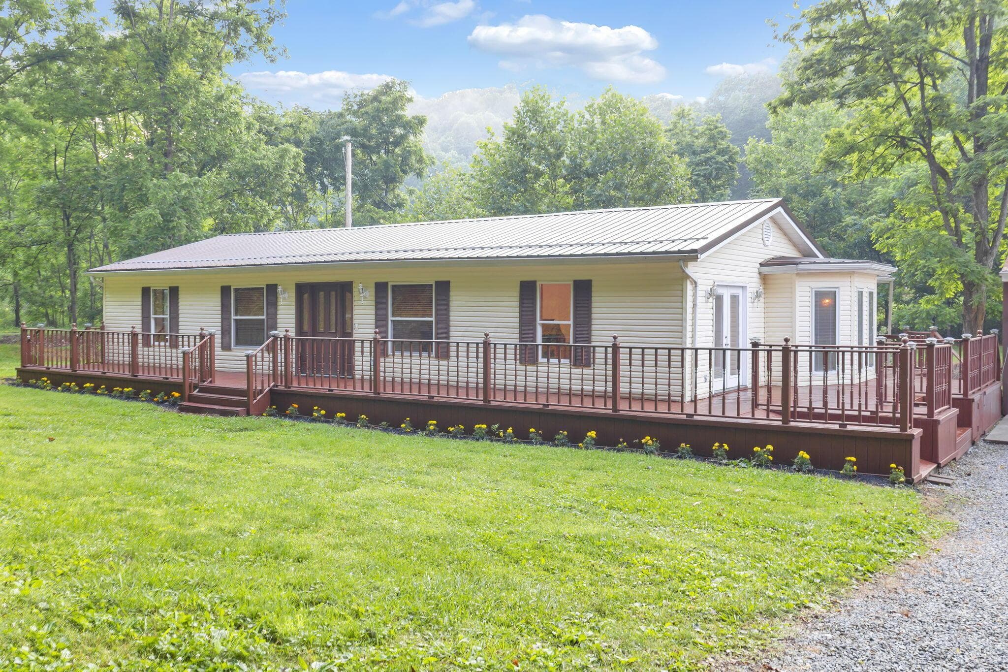 22529 Conrad Road, South Bloomingville, OH 43152