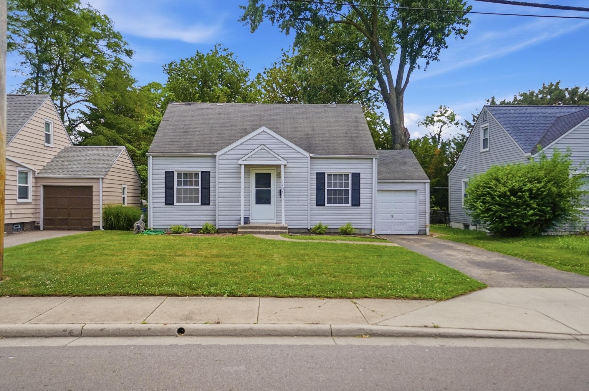 1754 Kenny Road, Columbus, OH 43212