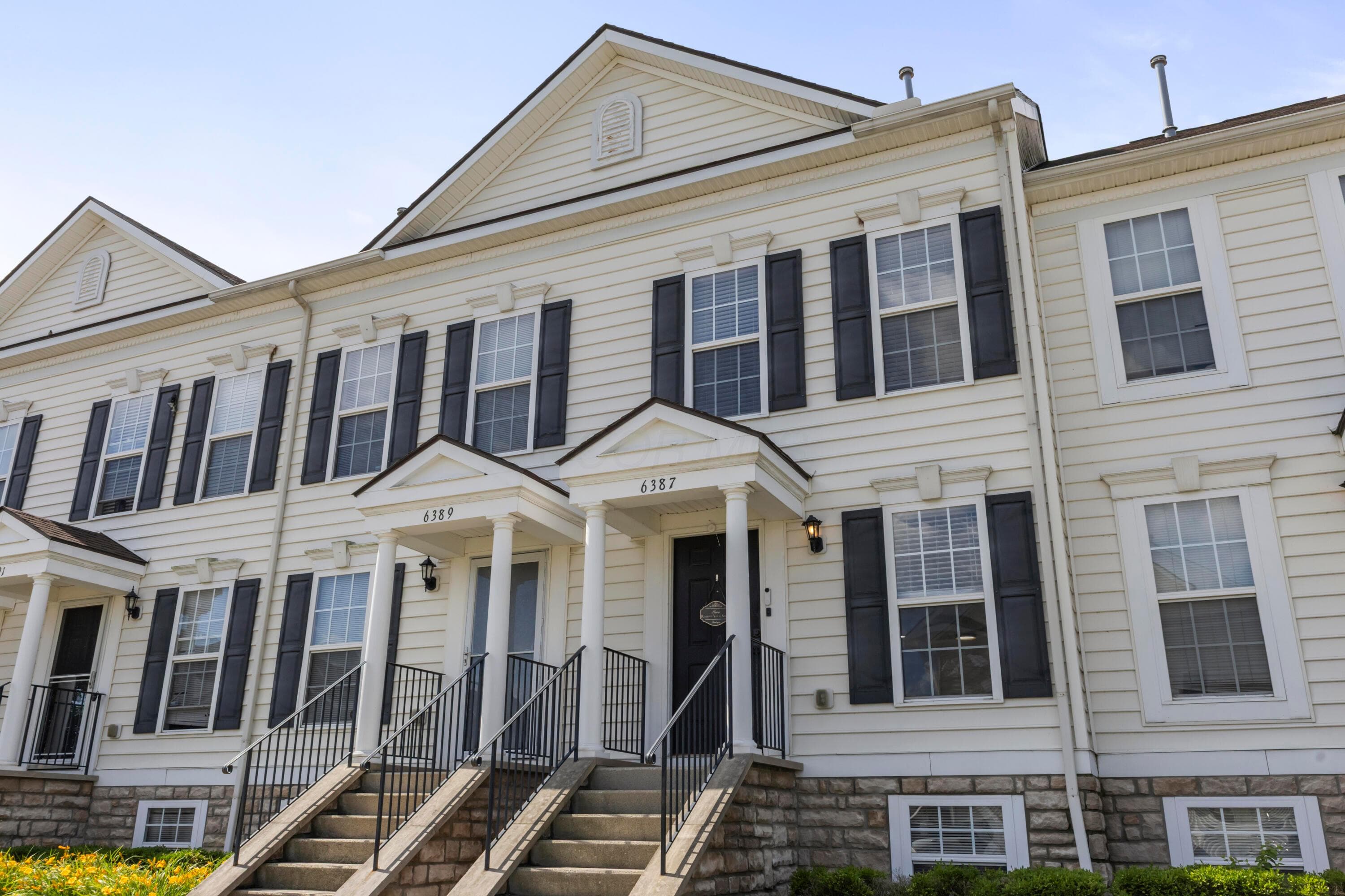 6387 Blue Knoll Drive #48, Canal Winchester, OH 43110