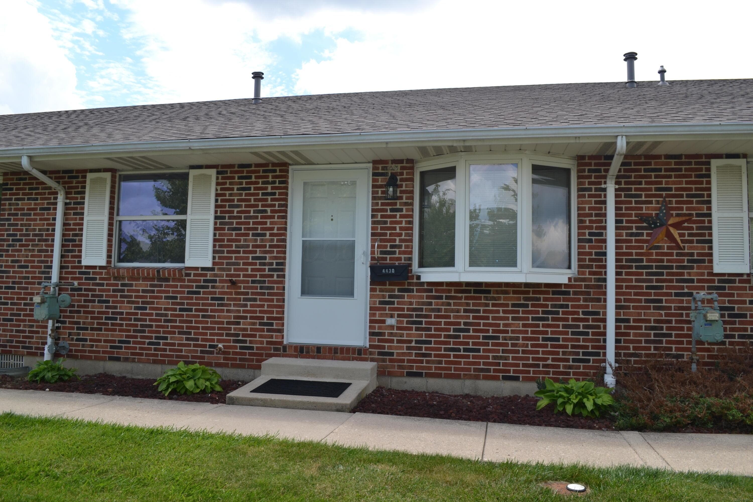 4430 Ridgewood Road E, Springfield, OH 45503