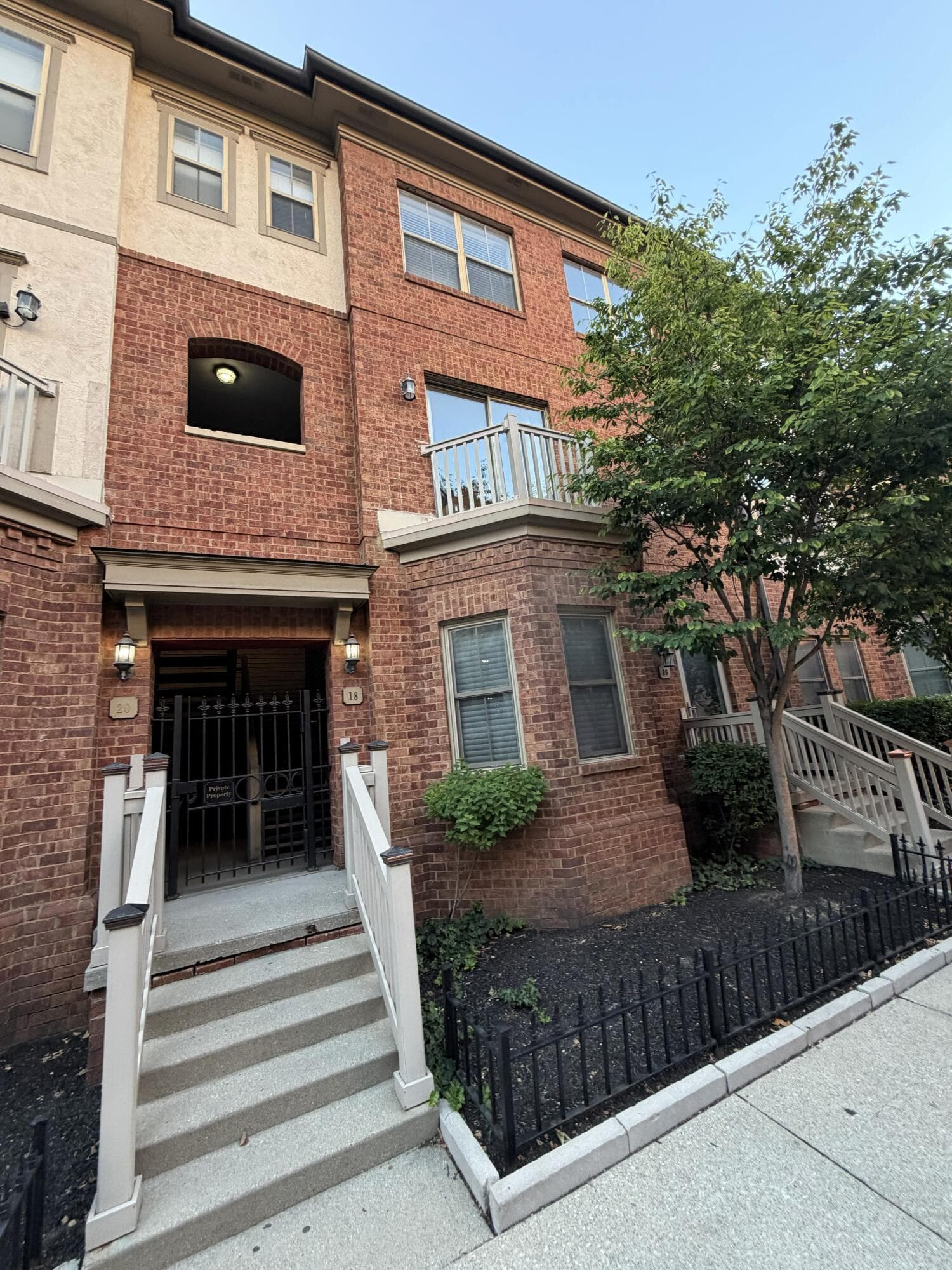 18 W Russell Street, Columbus, OH 43215