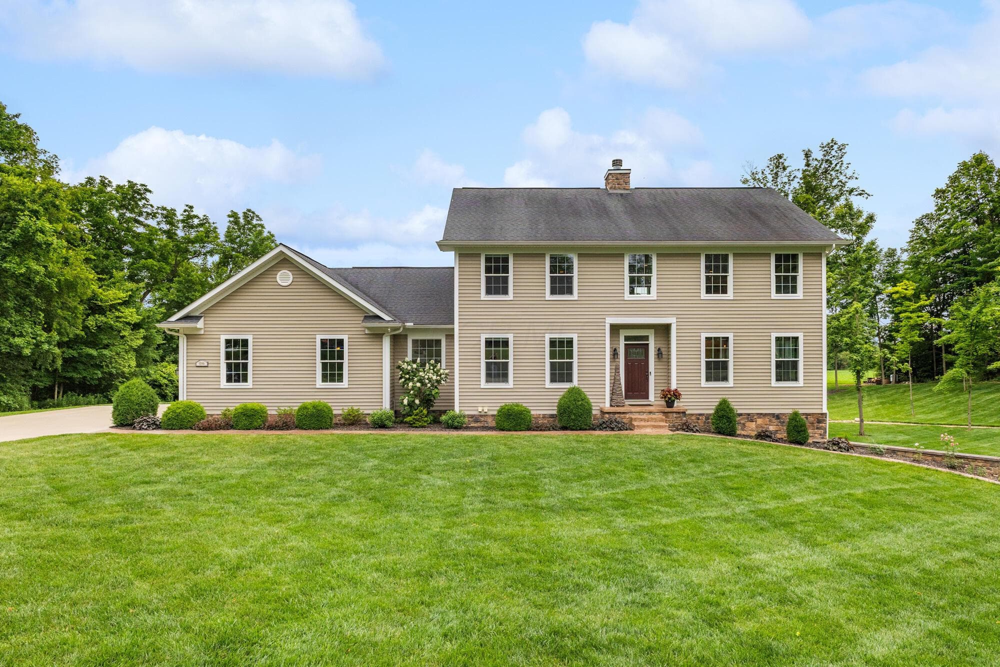 9596 Woodridge Circle, Fredericktown, OH 43019