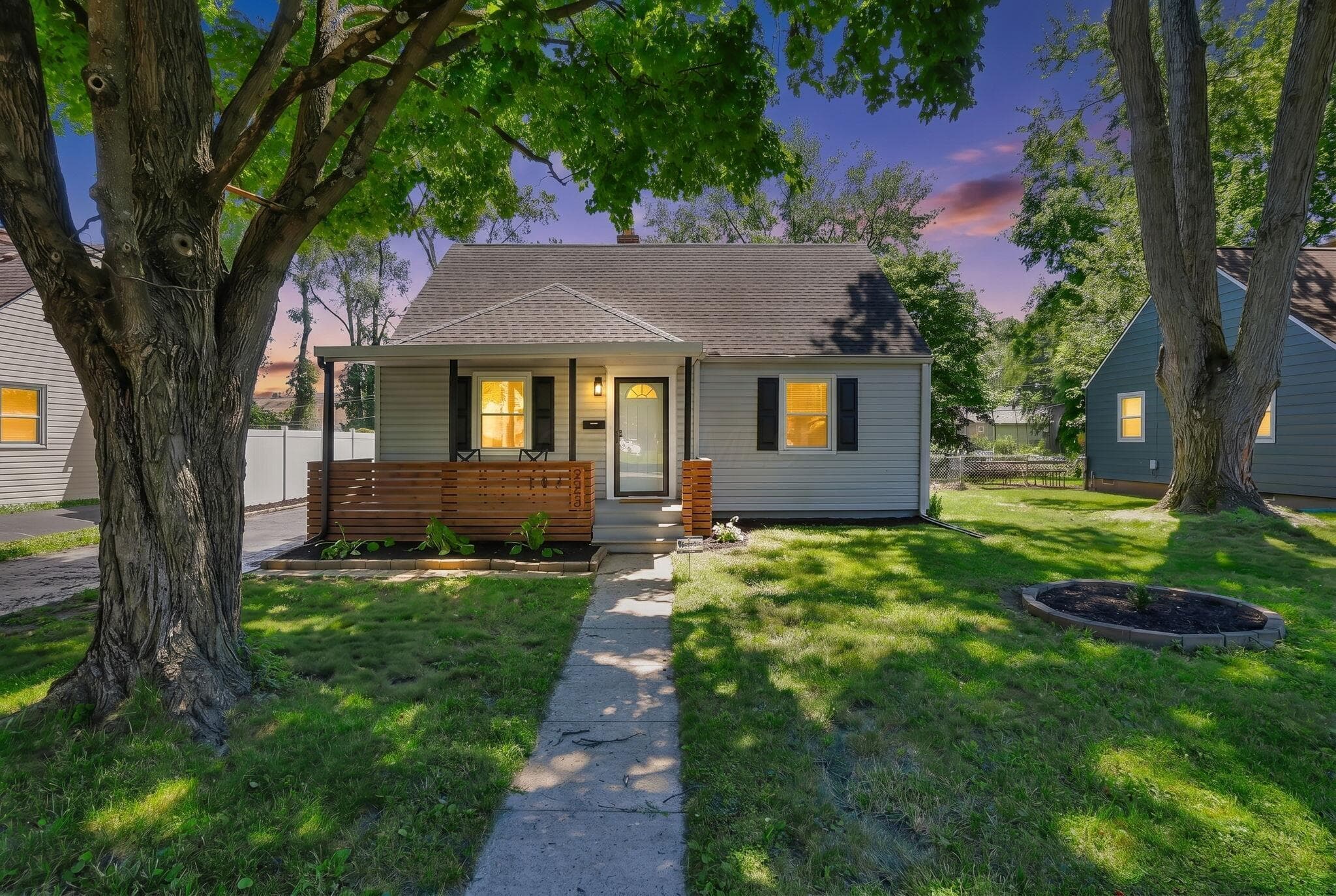 142 N Kellner Road, Columbus, OH