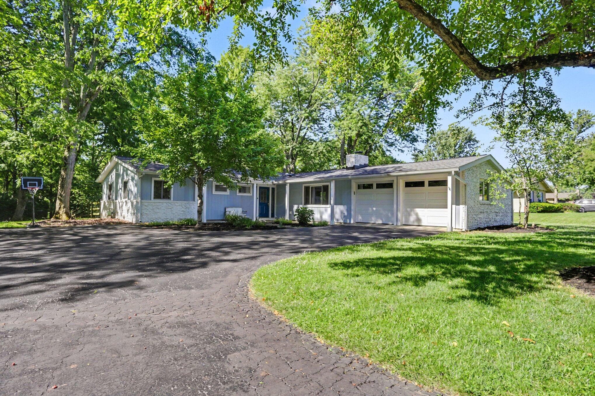 3335 Darbyshire Drive, Hilliard, OH 43026
