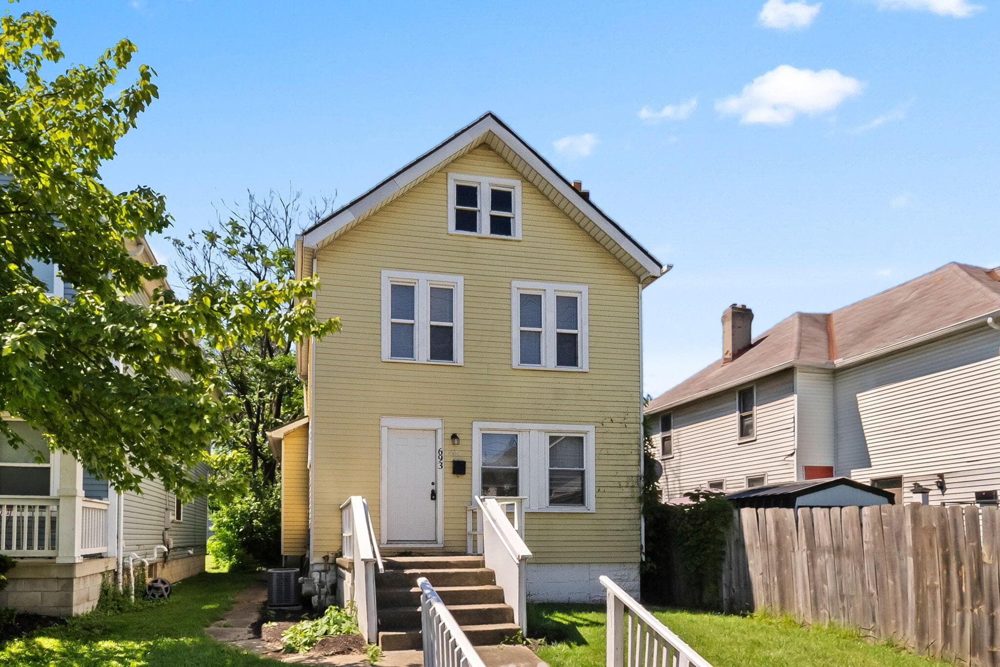 693 E 4th Avenue, Columbus, OH 43201