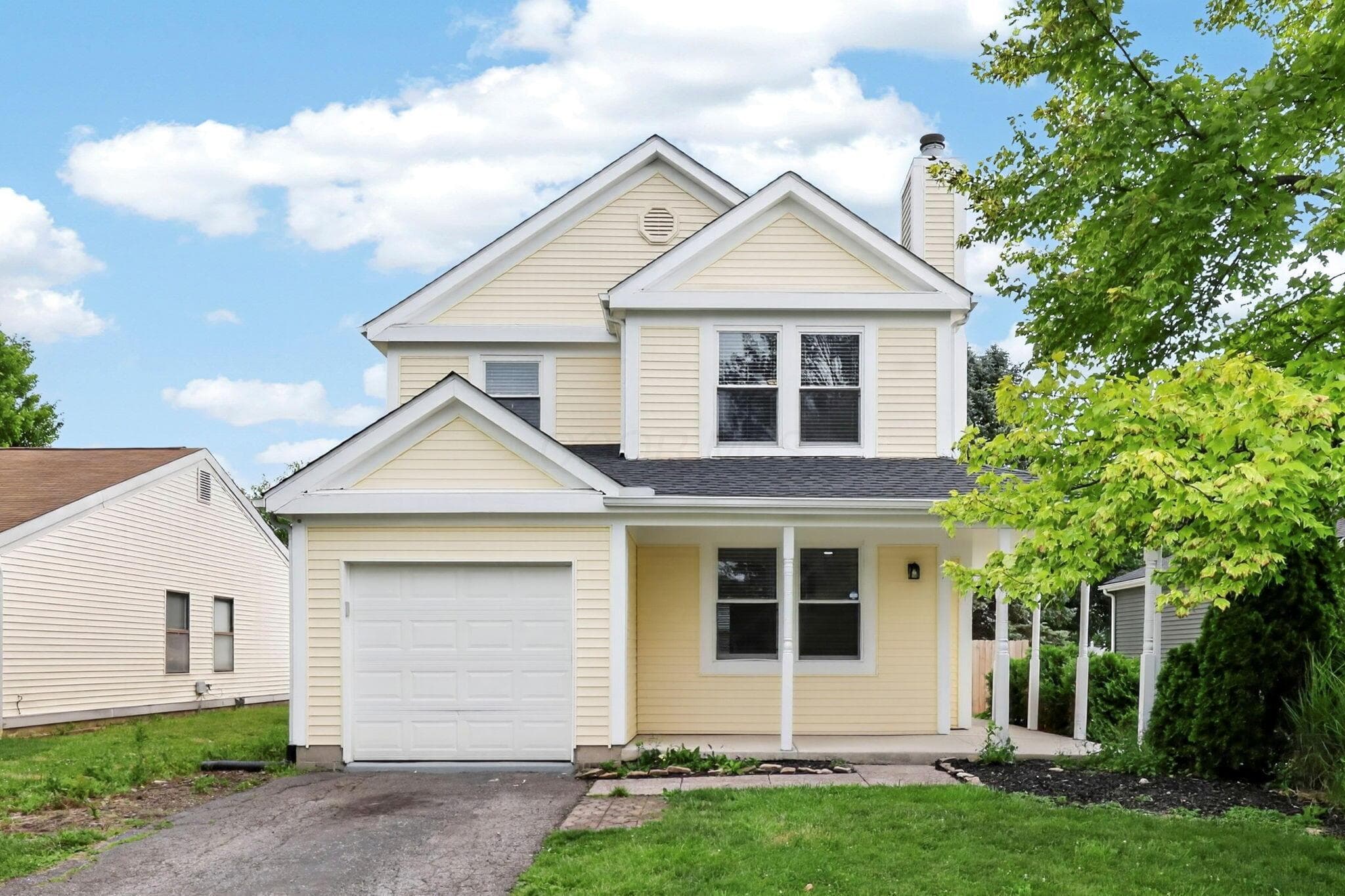 2425 Dunsworth Drive, Columbus, OH 43235