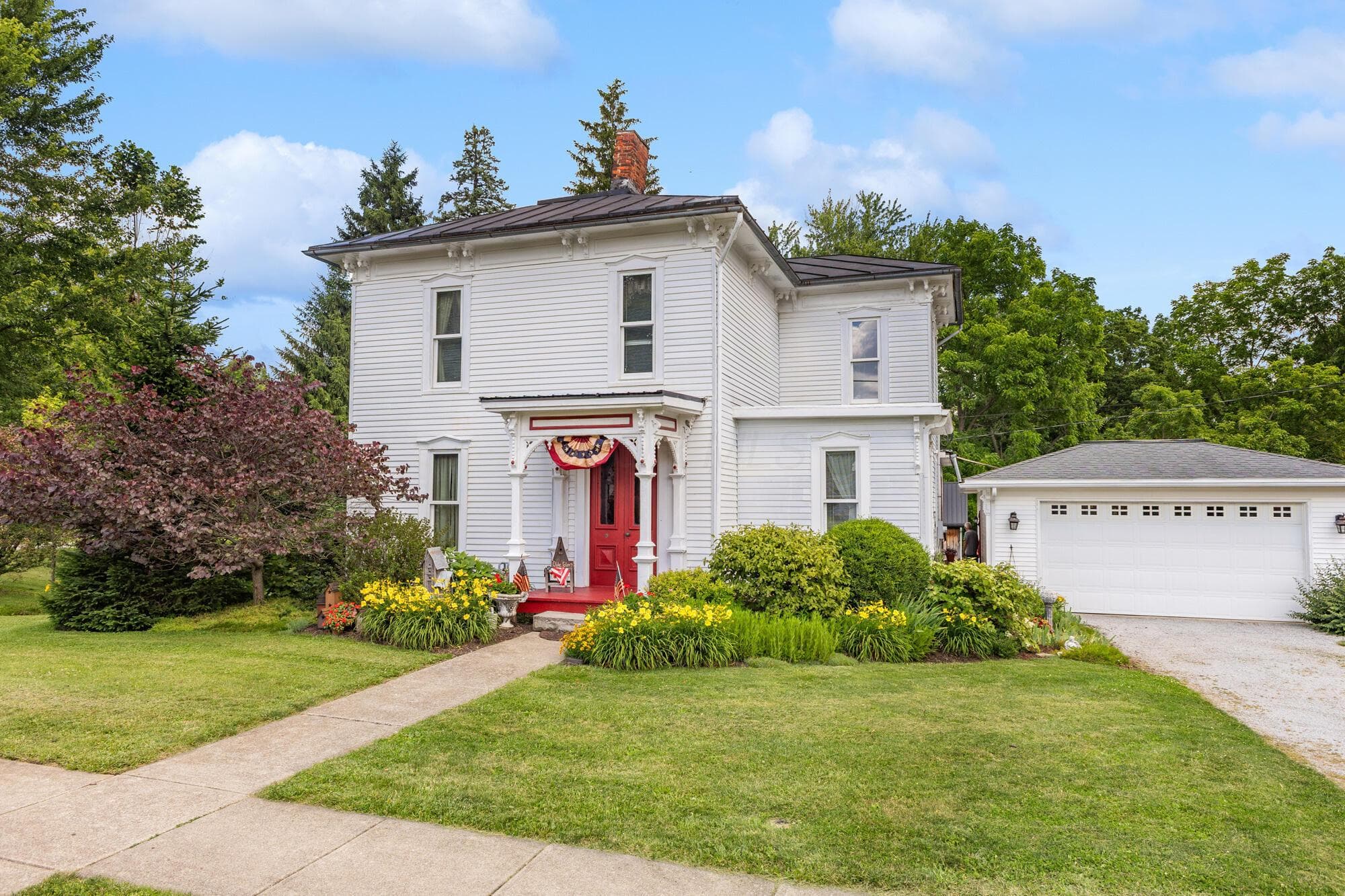 194 S Hartford Avenue, Centerburg, OH 43011