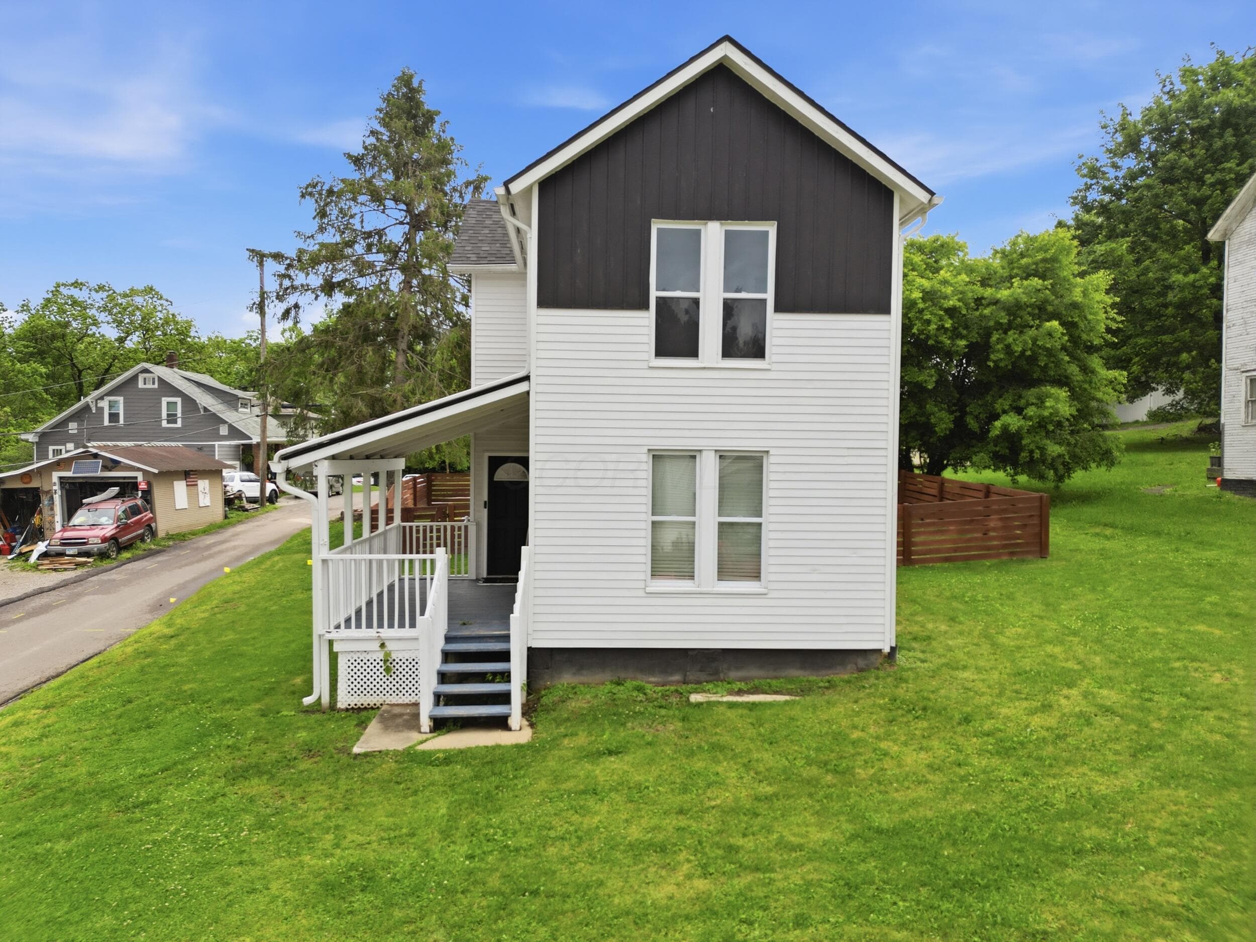 418 N Pleasant Street, New Lexington, OH