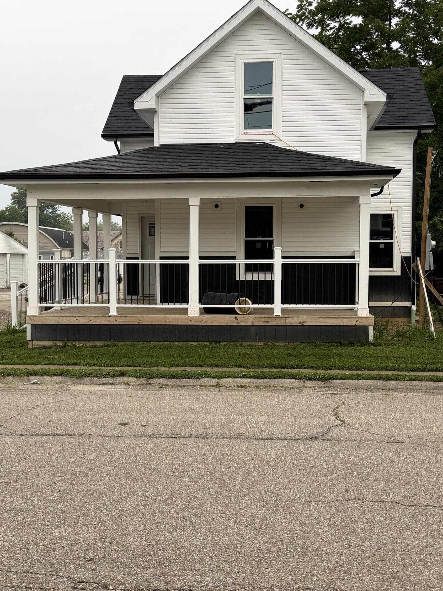 8049 High Street NE, Thurston, OH 43157