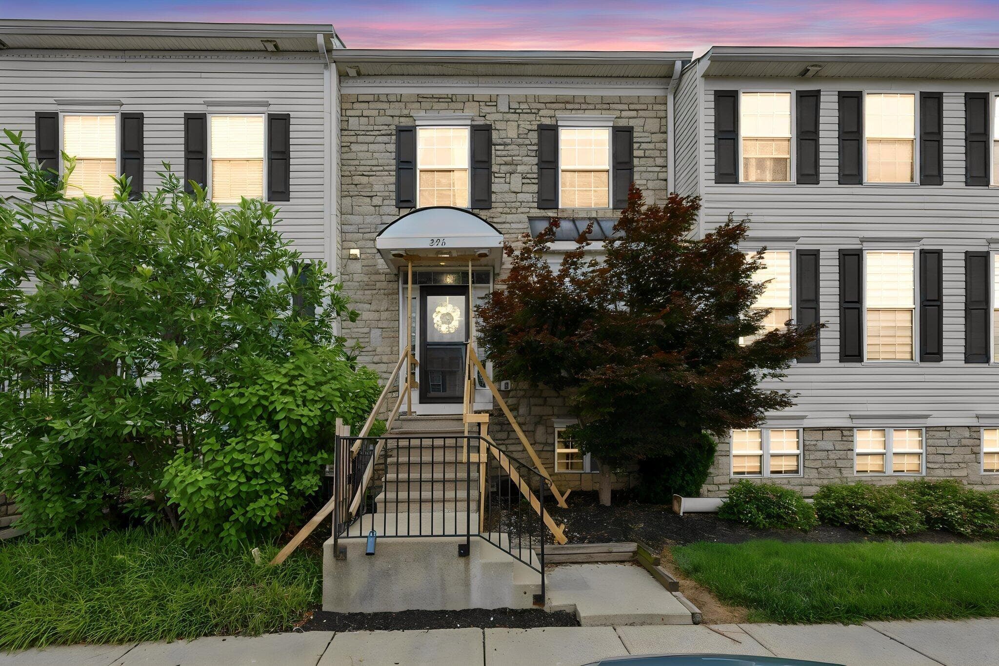 256 Oxford Oak Drive, Blacklick, OH