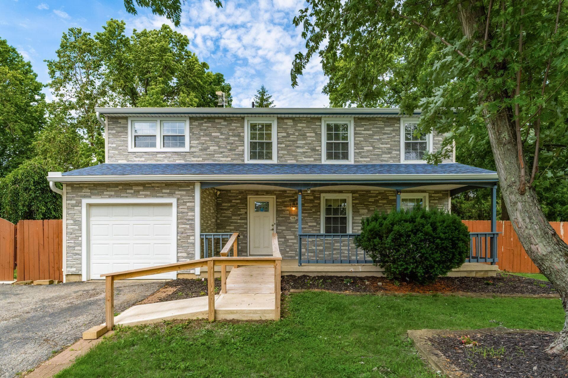 626 Pickerington Hills Drive, Pickerington, OH 43147