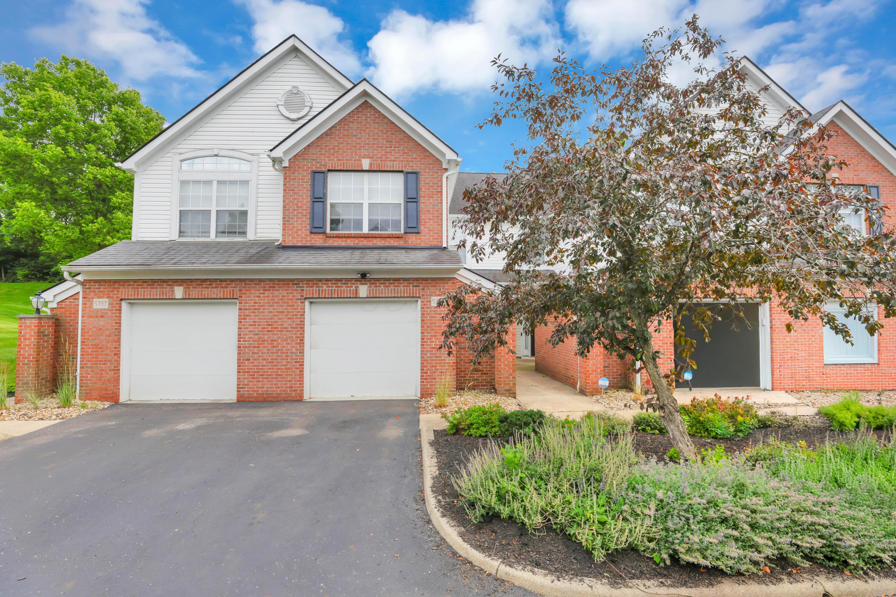 5785 Albany Green, Westerville, OH 43081
