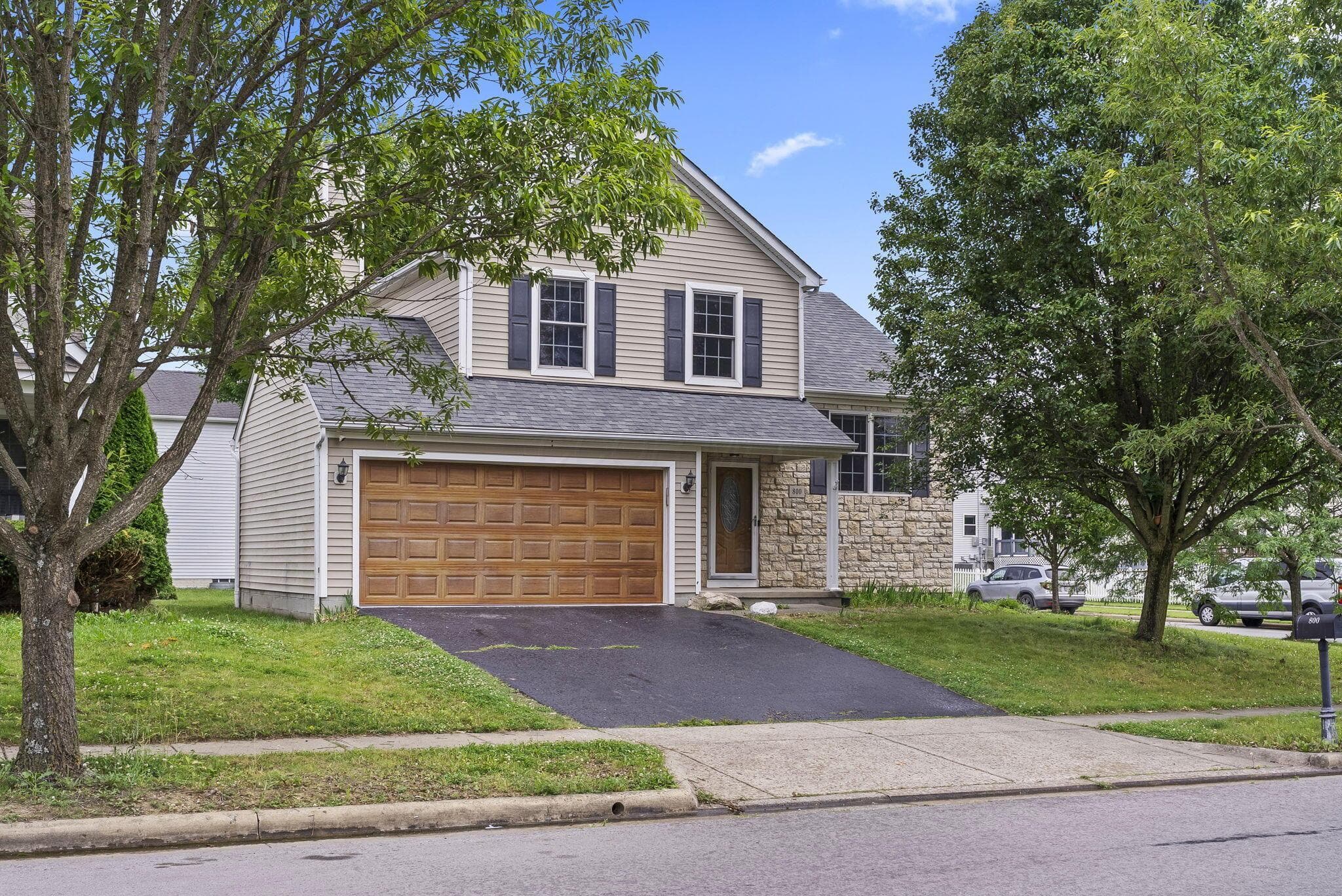 800 Bent Oak Drive, Blacklick, OH 43004