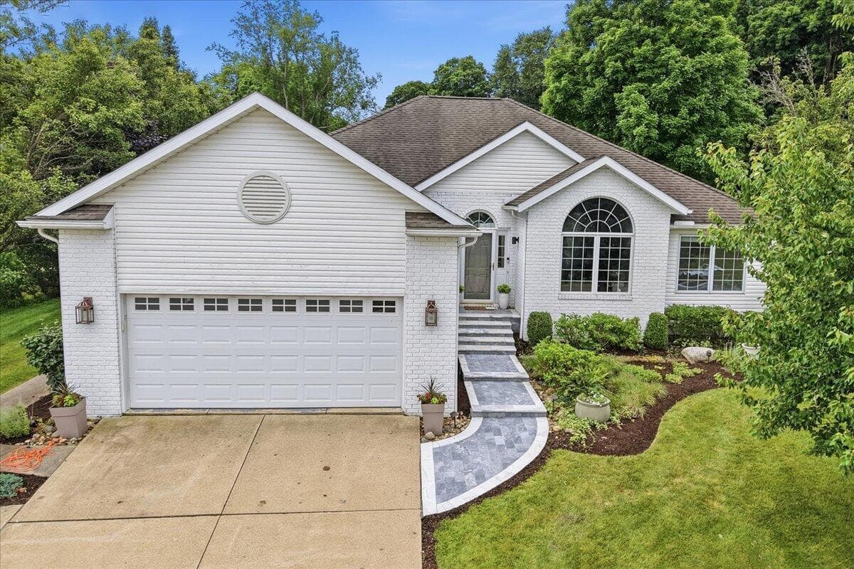 53 Woodlake Trail, Mount Vernon, OH 43050