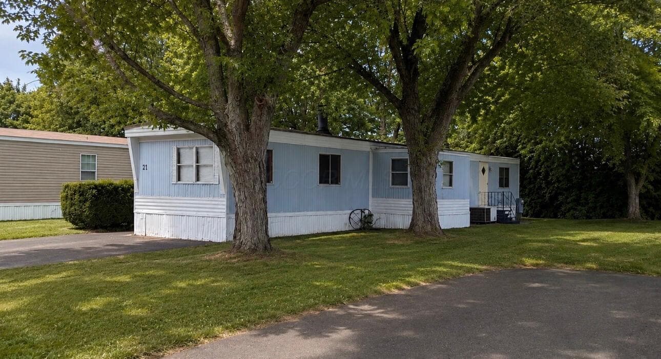 23 Skyline Drive, Ashville, OH 43103