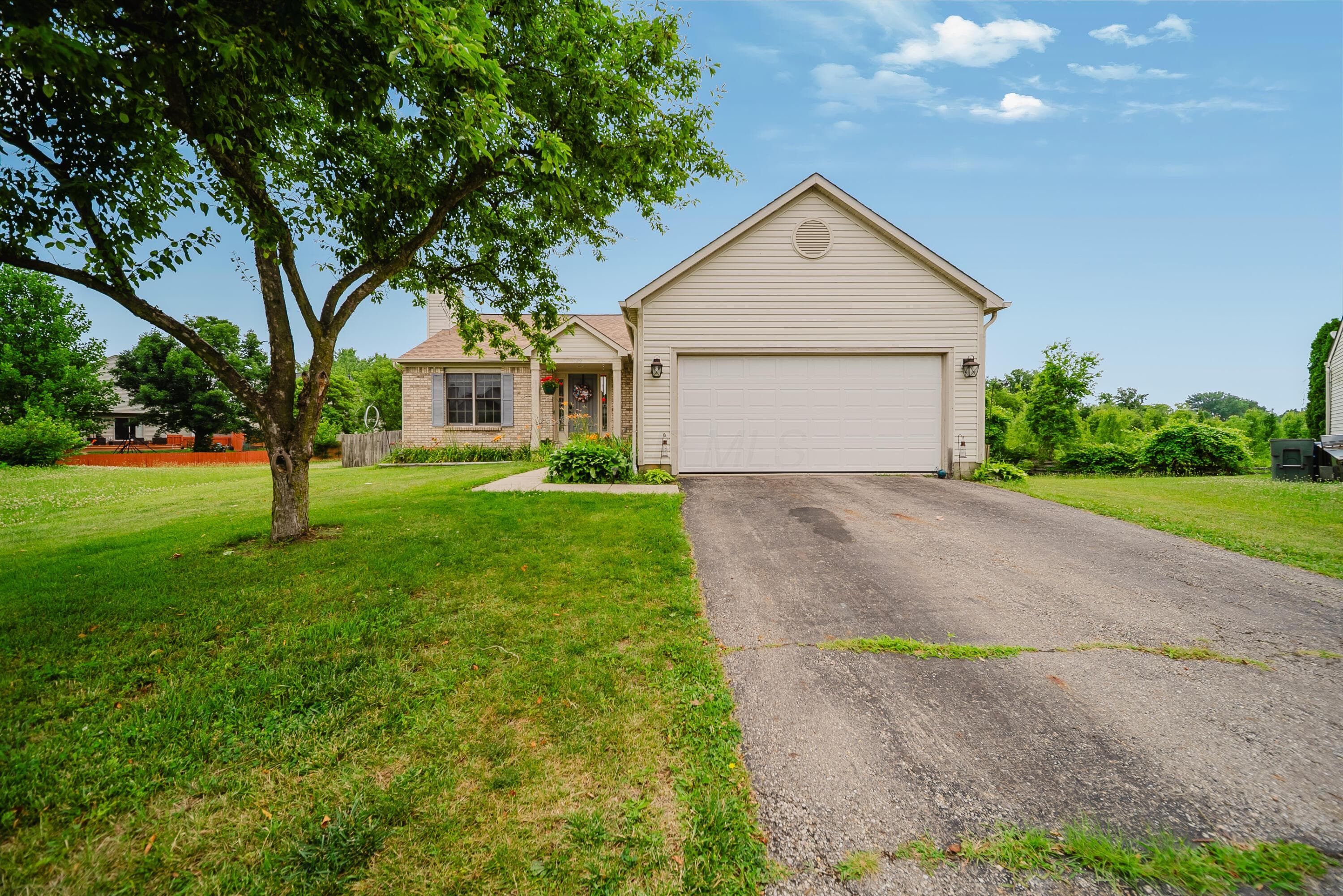 7393 Winchester Cathedral Court, Canal Winchester, OH