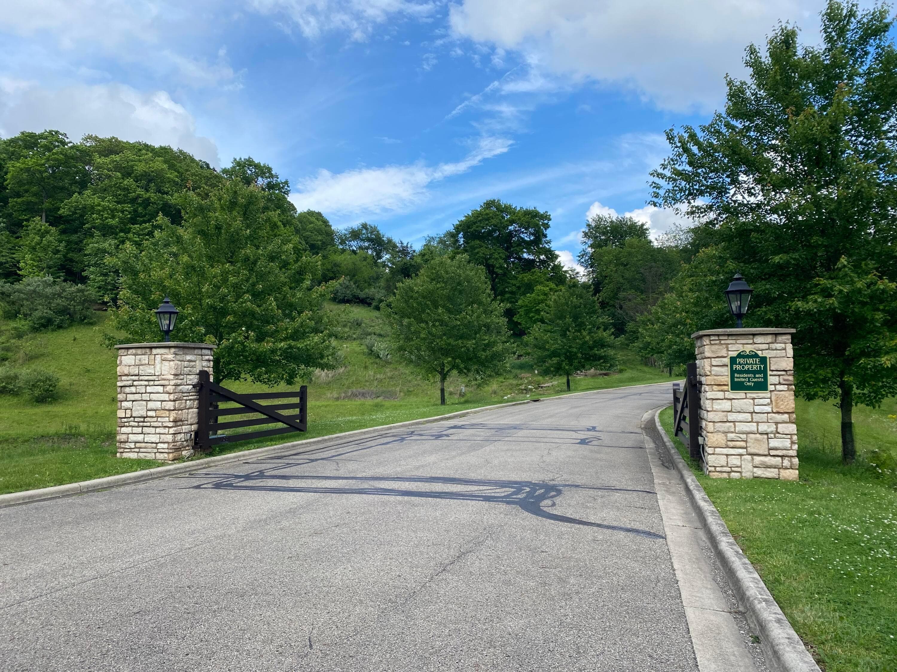 122 Orchard Wood Path, Granville, OH 43023